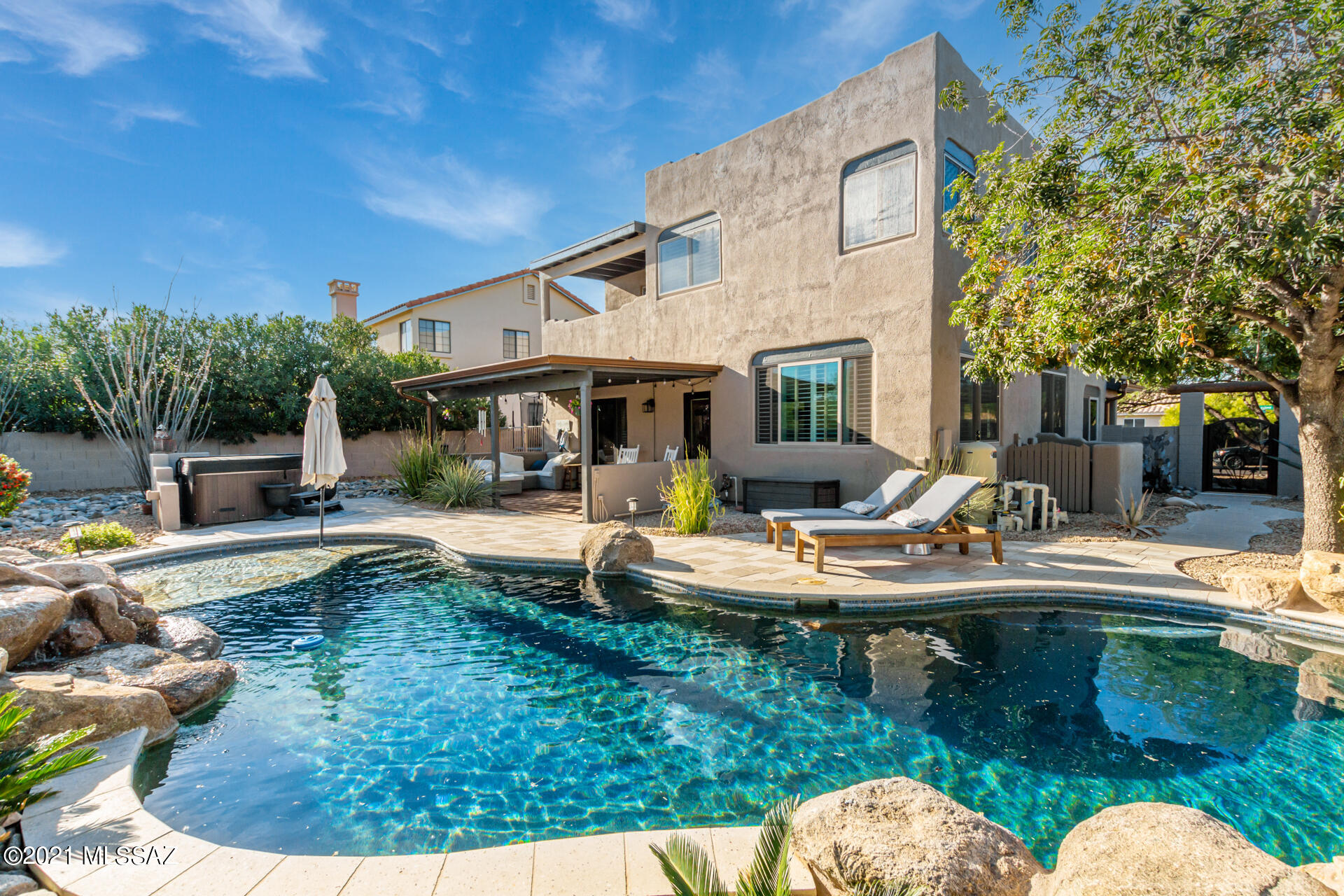 65 W Blackstone Road