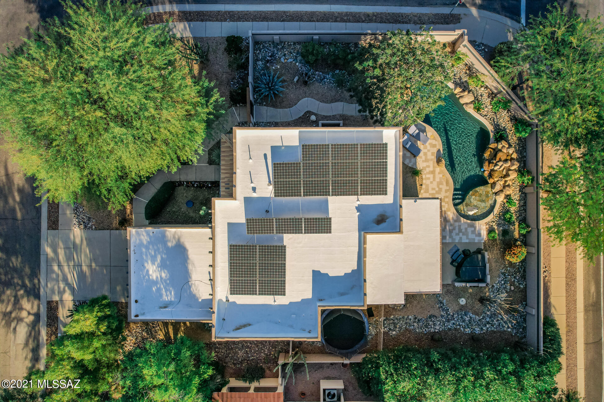 65 W Blackstone Road