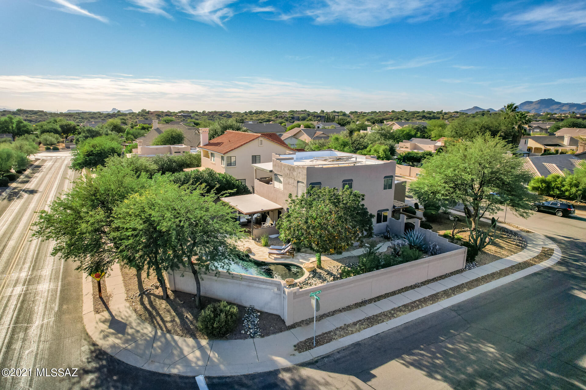 65 W Blackstone Road