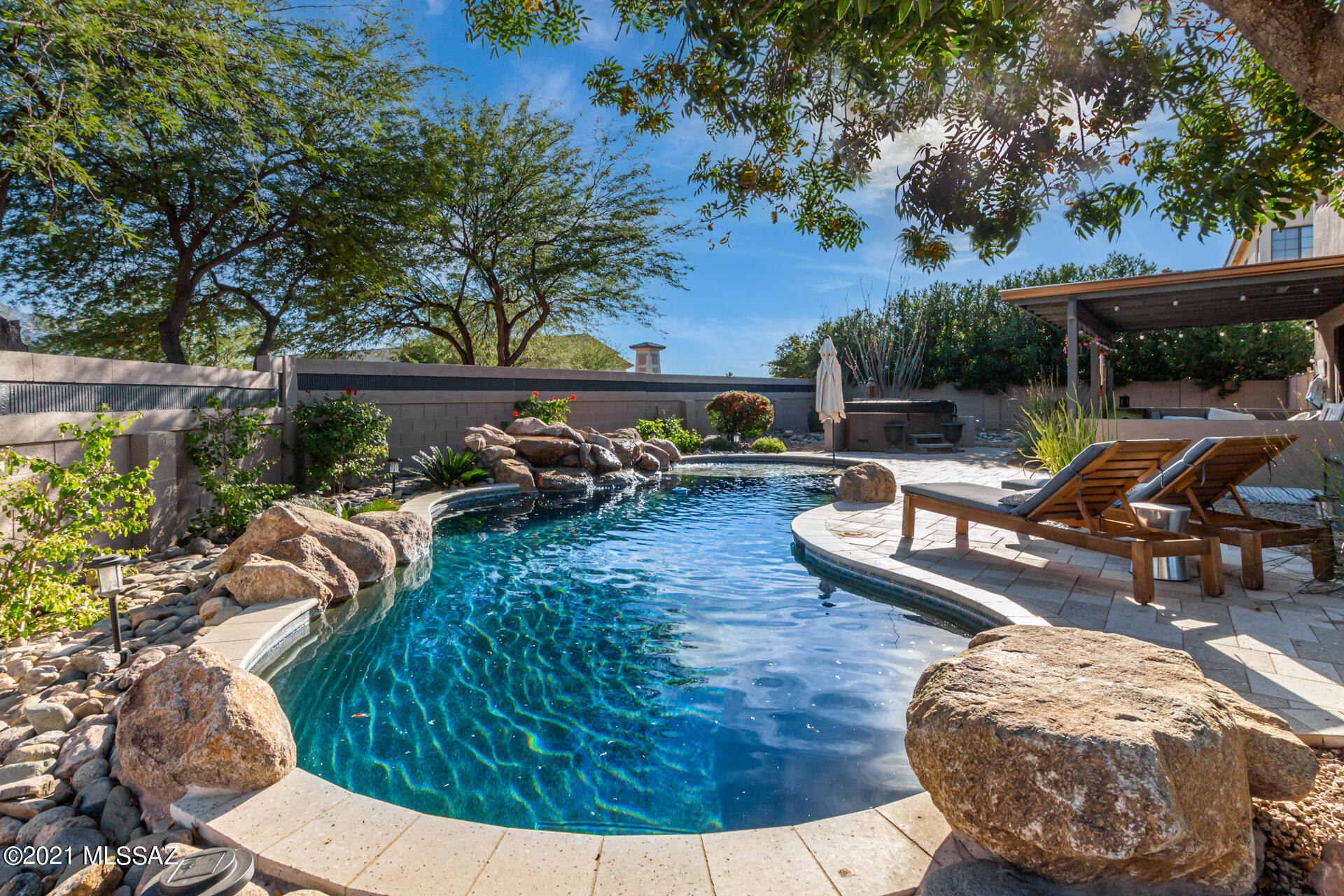 65 W Blackstone Road