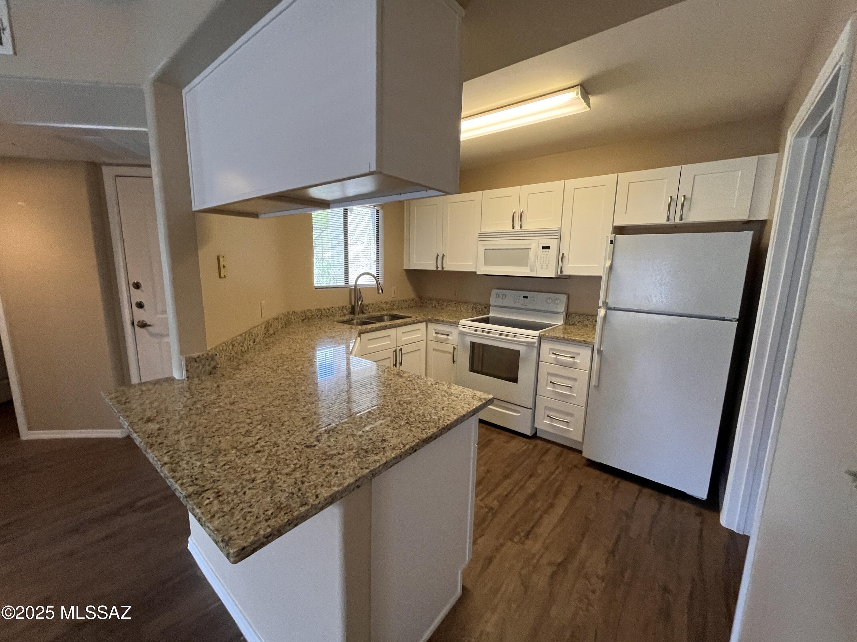 5751 N Kolb Road Unit: 42104