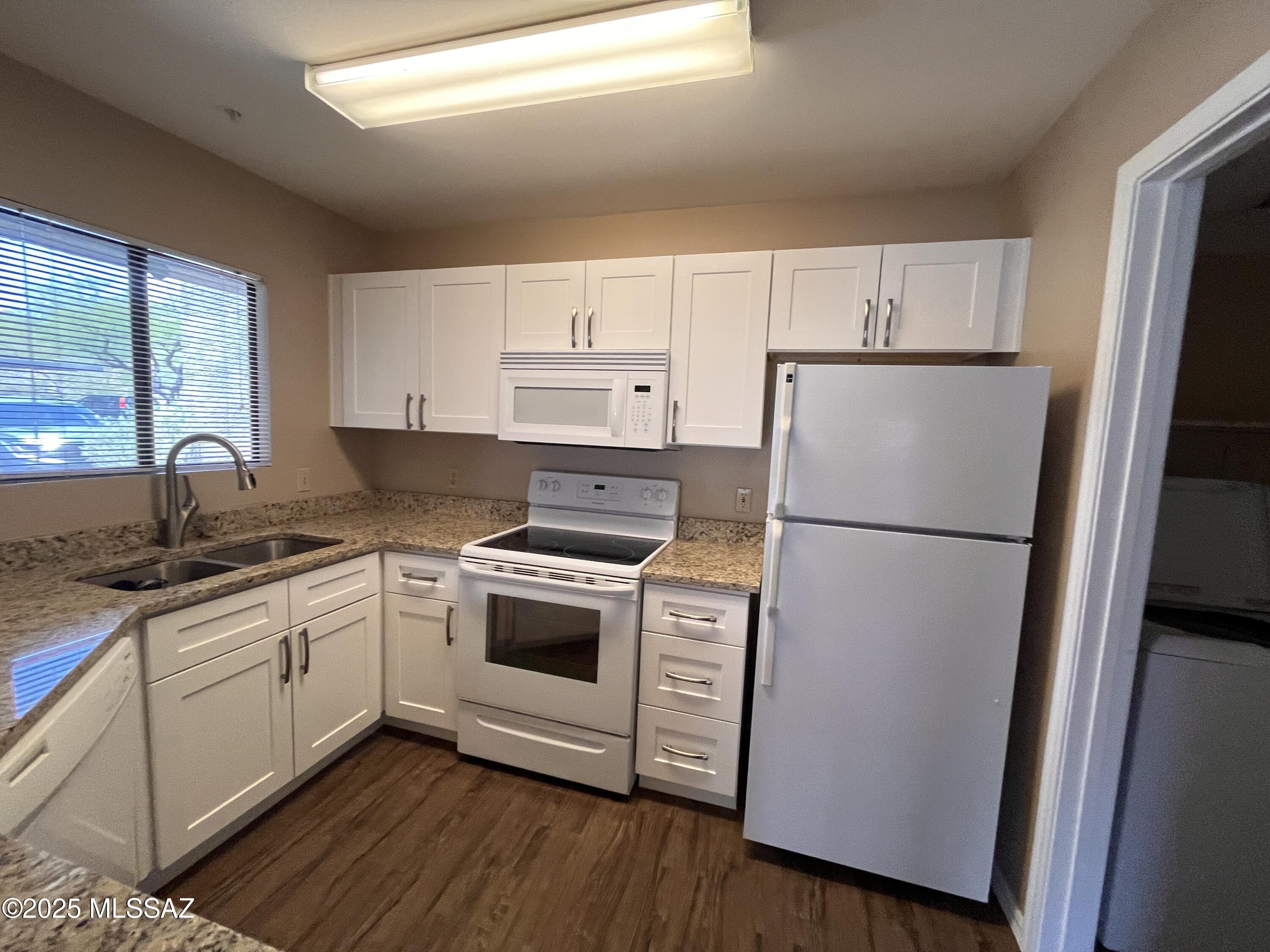 5751 N Kolb Road Unit: 42104