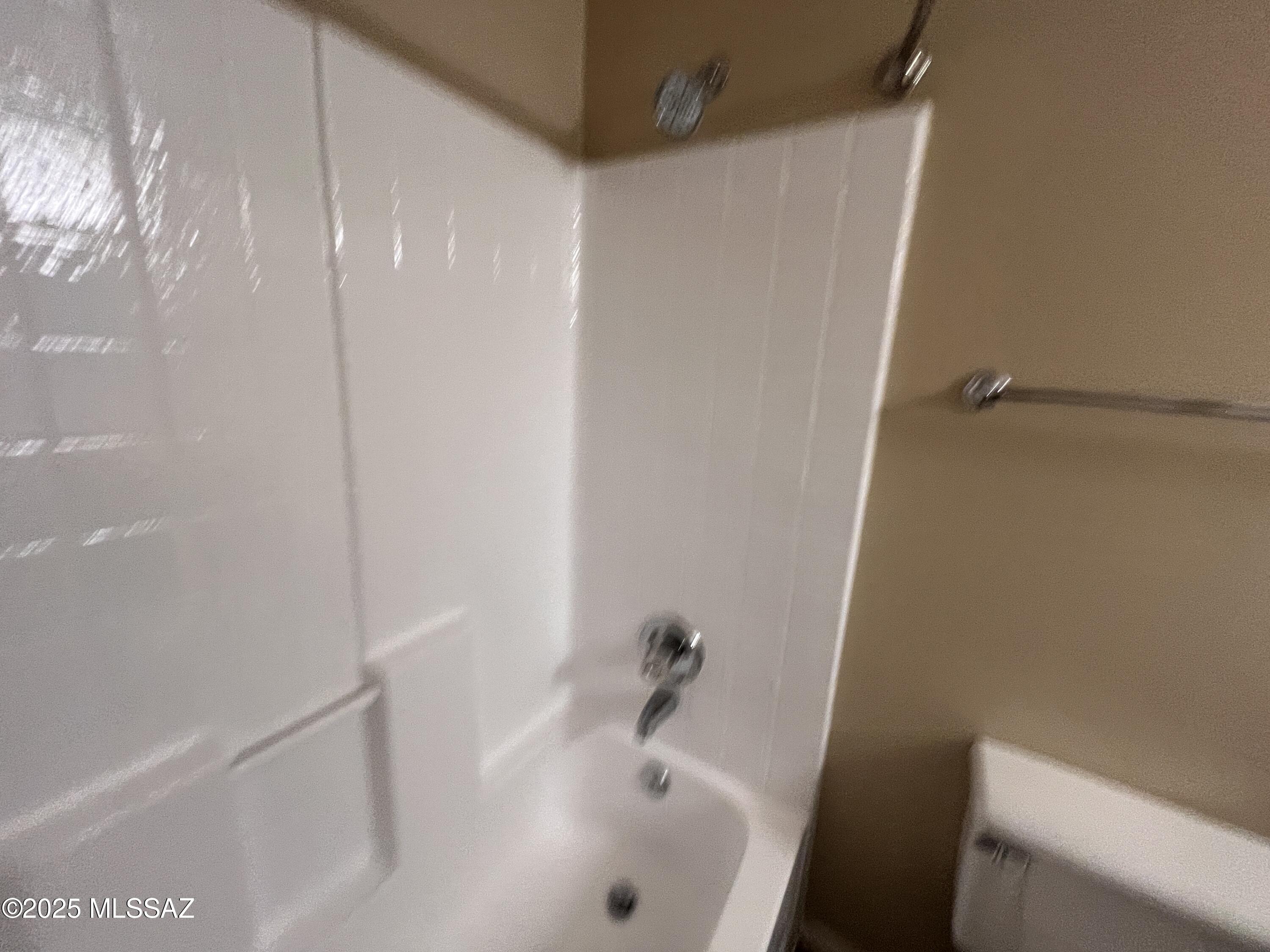 5751 N Kolb Road Unit: 42104