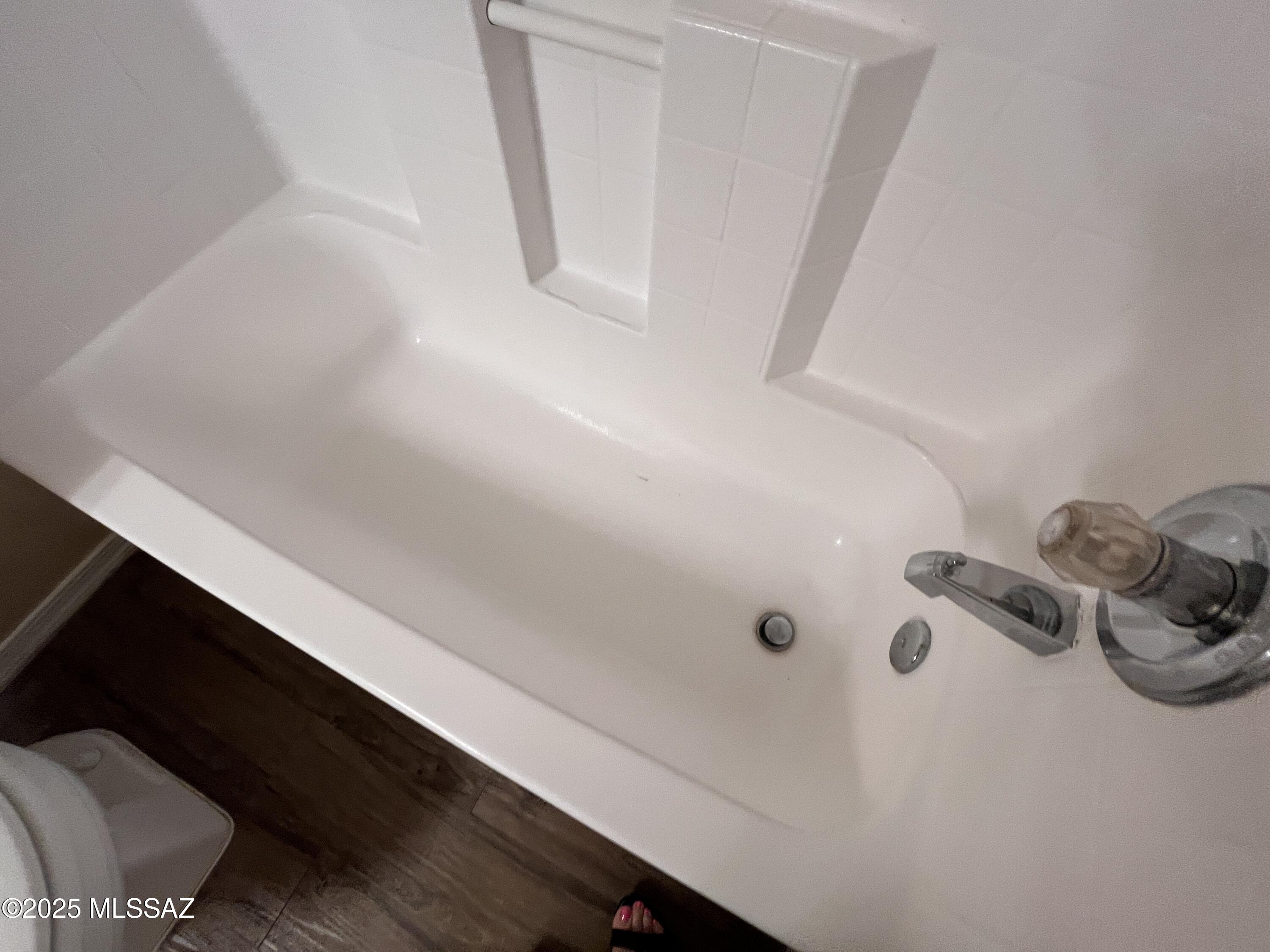 5751 N Kolb Road Unit: 42104