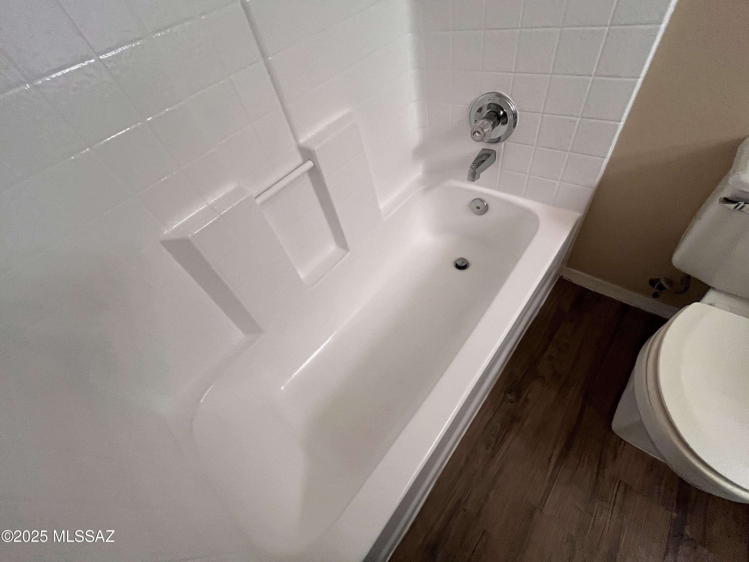 5751 N Kolb Road Unit: 42104