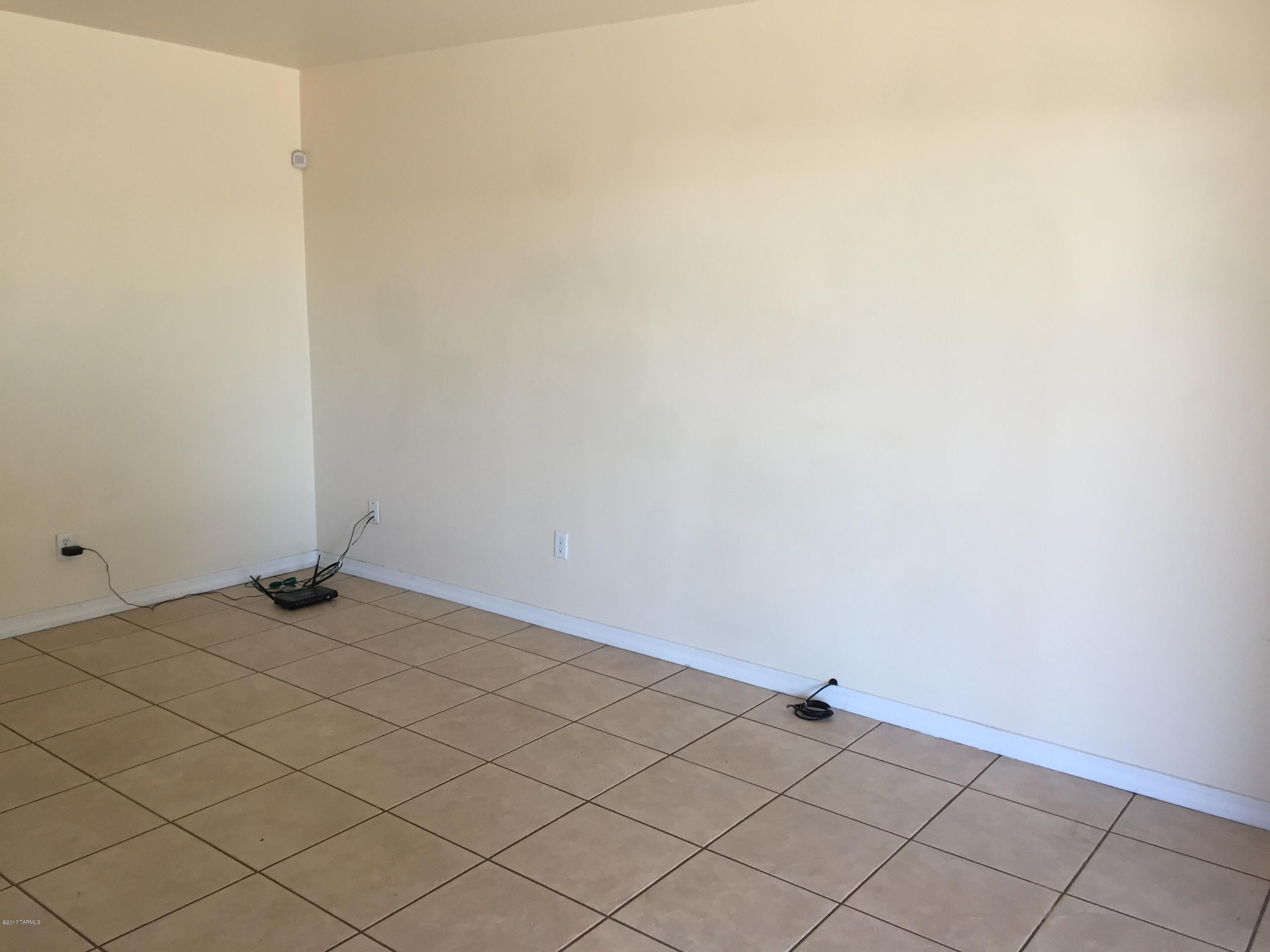 7840 N Rasmussen Avenue