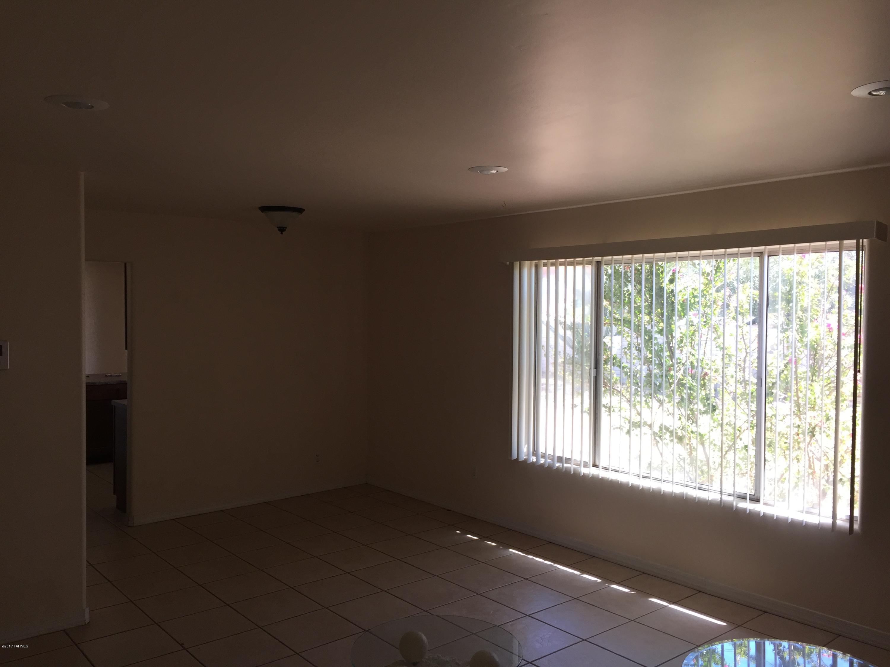 7840 N Rasmussen Avenue