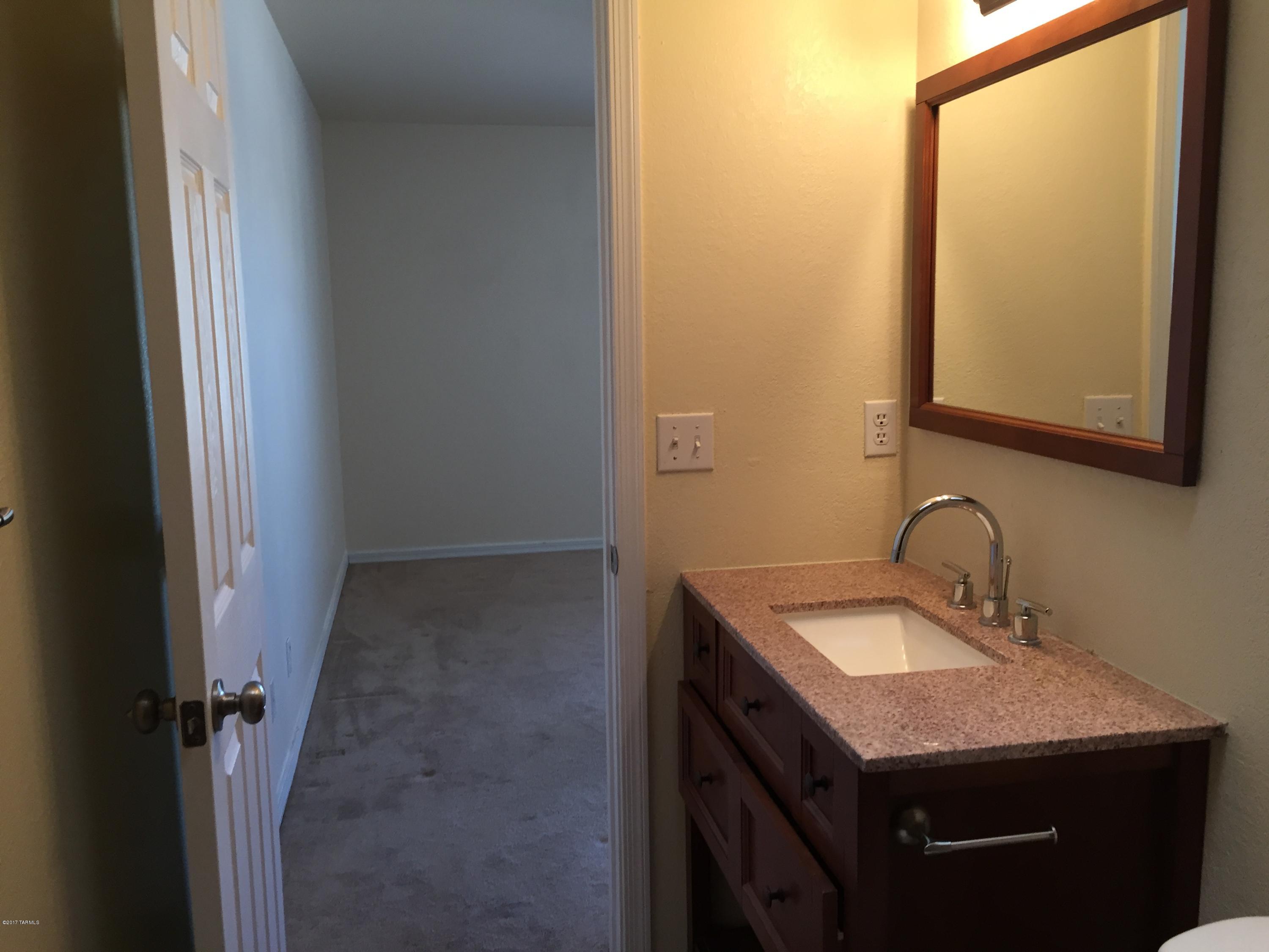 7840 N Rasmussen Avenue