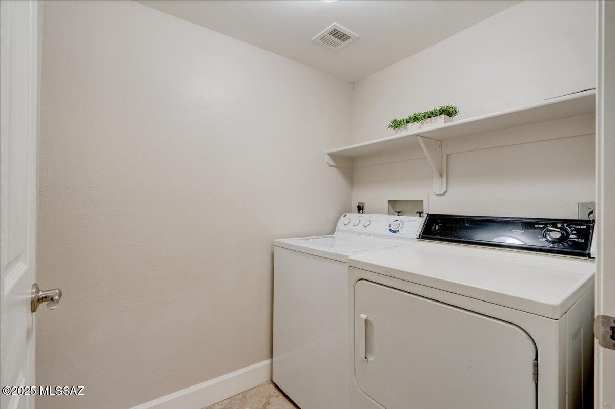 5751 N Kolb Road Unit: 4102