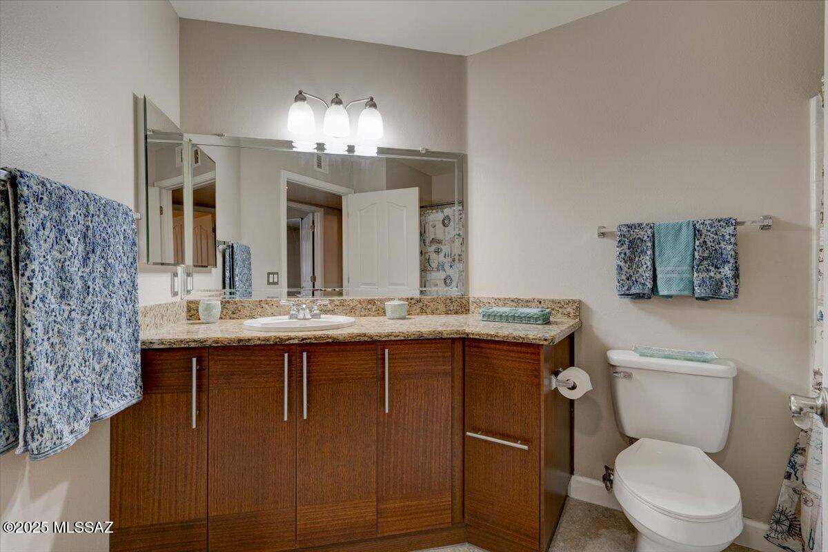 5751 N Kolb Road Unit: 4102