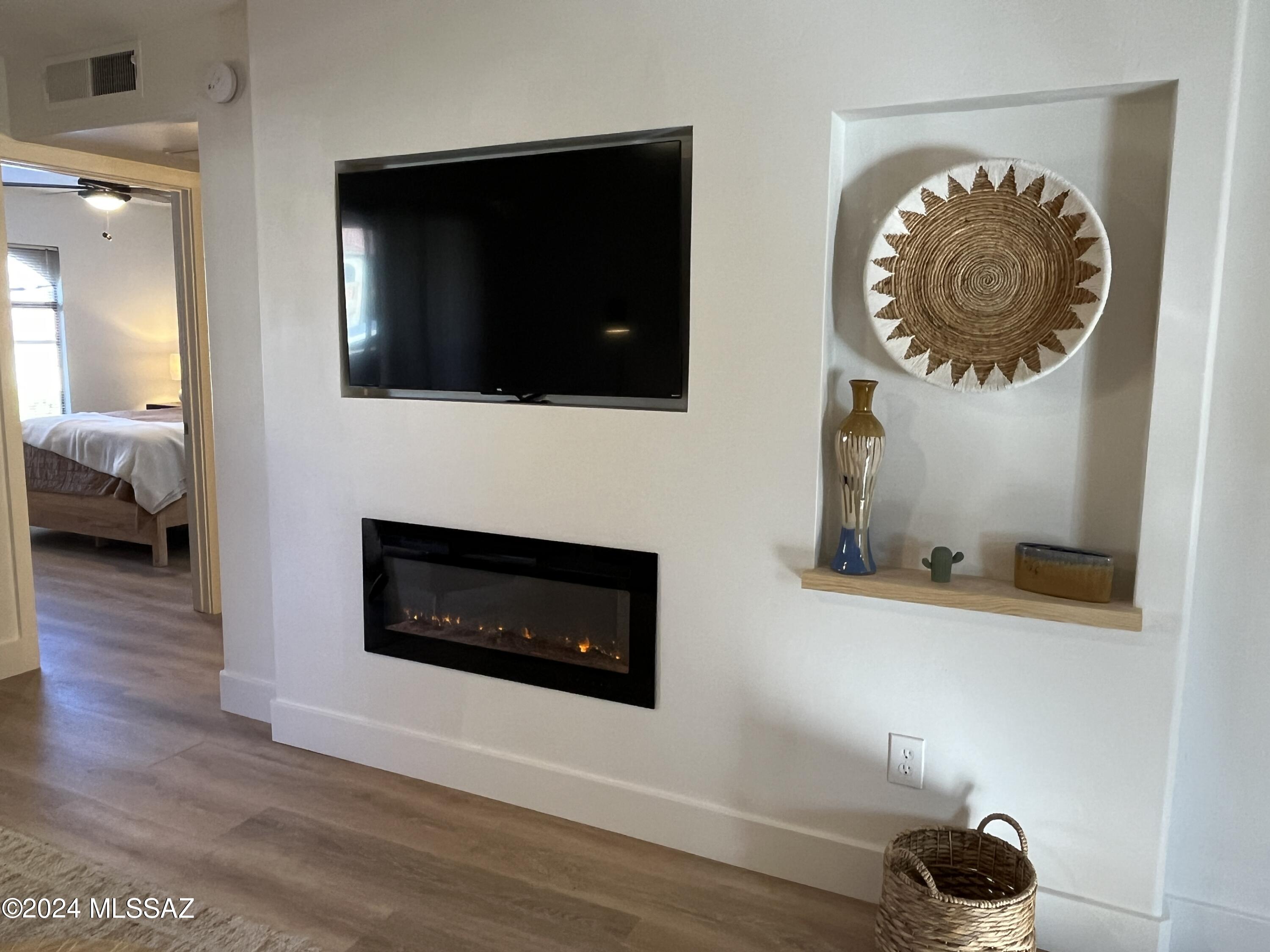 5751 N Kolb Road Unit: 33202