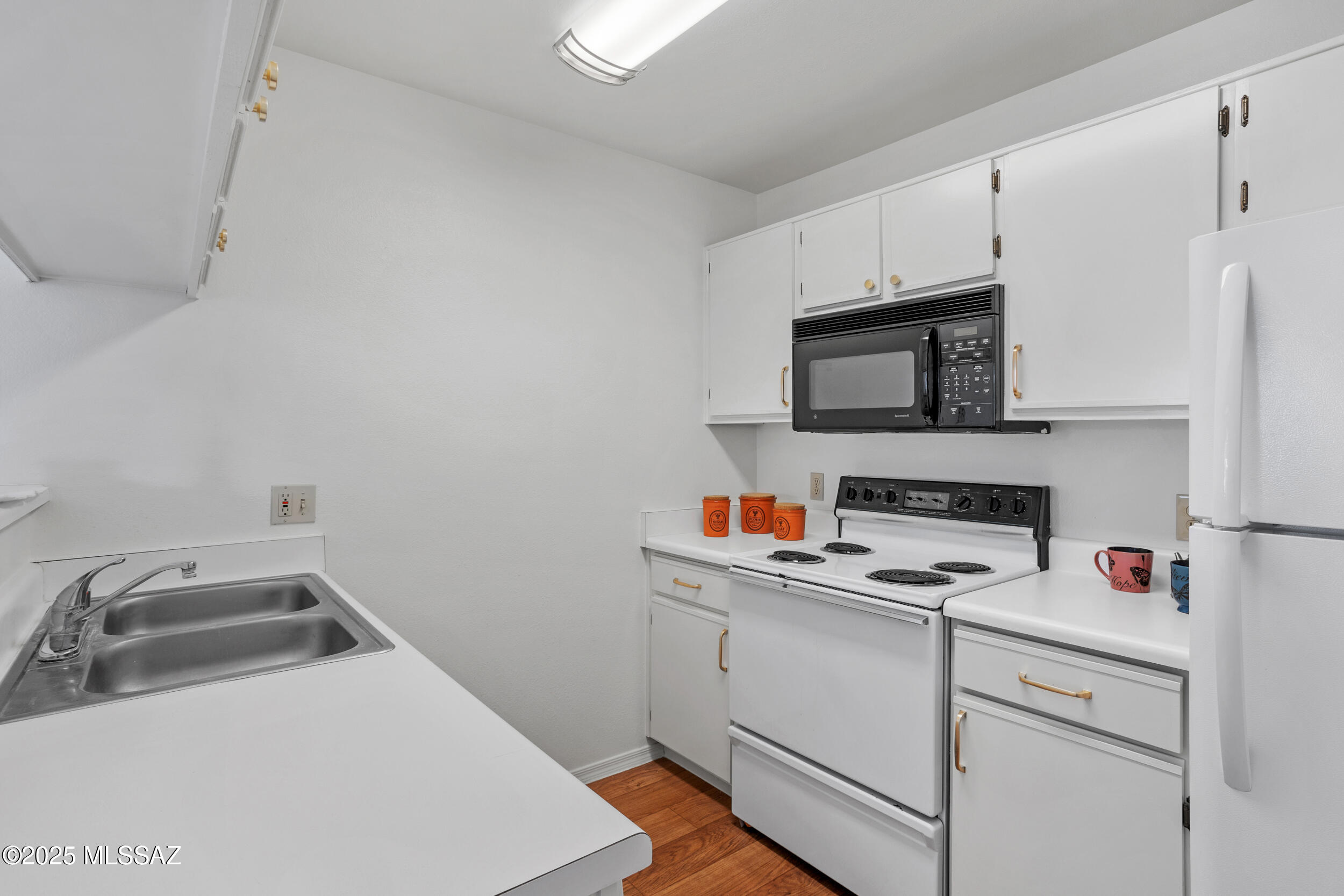 5751 N Kolb Road Unit: 33207