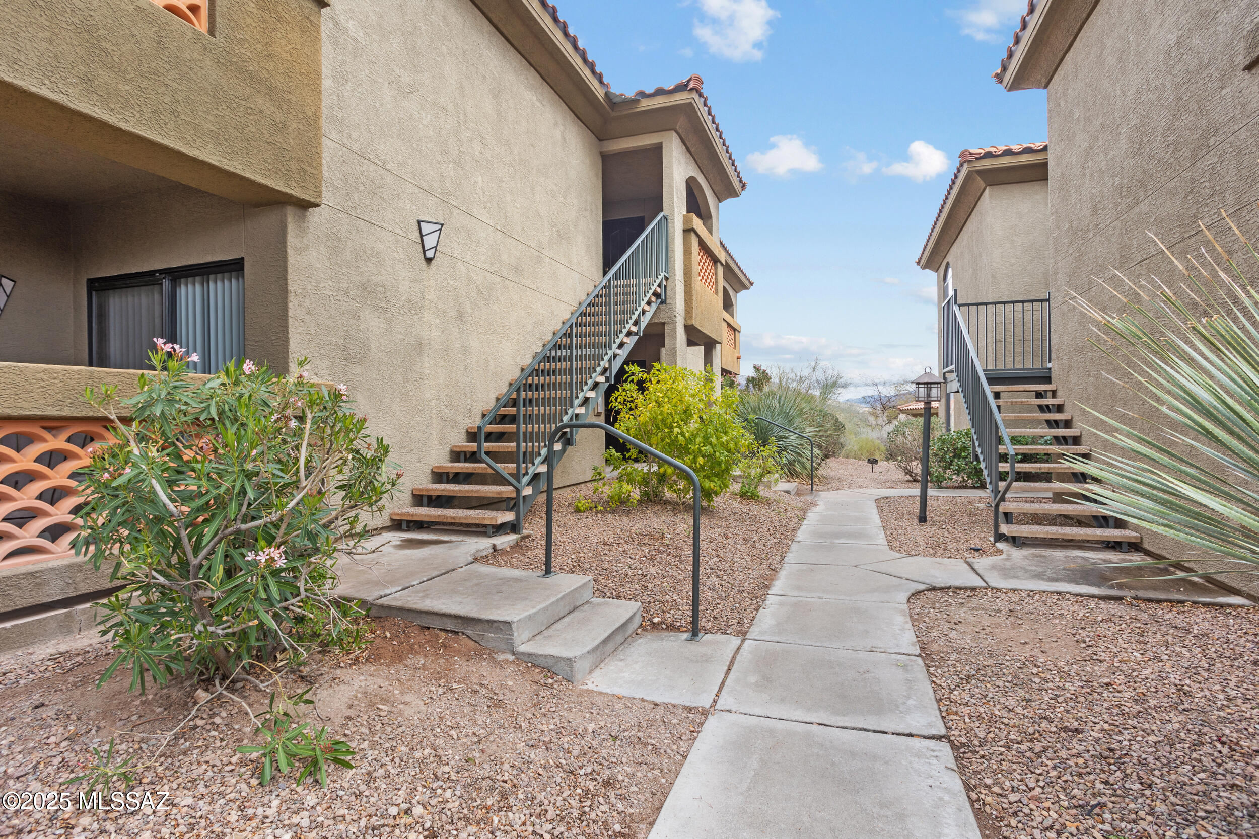 5751 N Kolb Road Unit: 33207