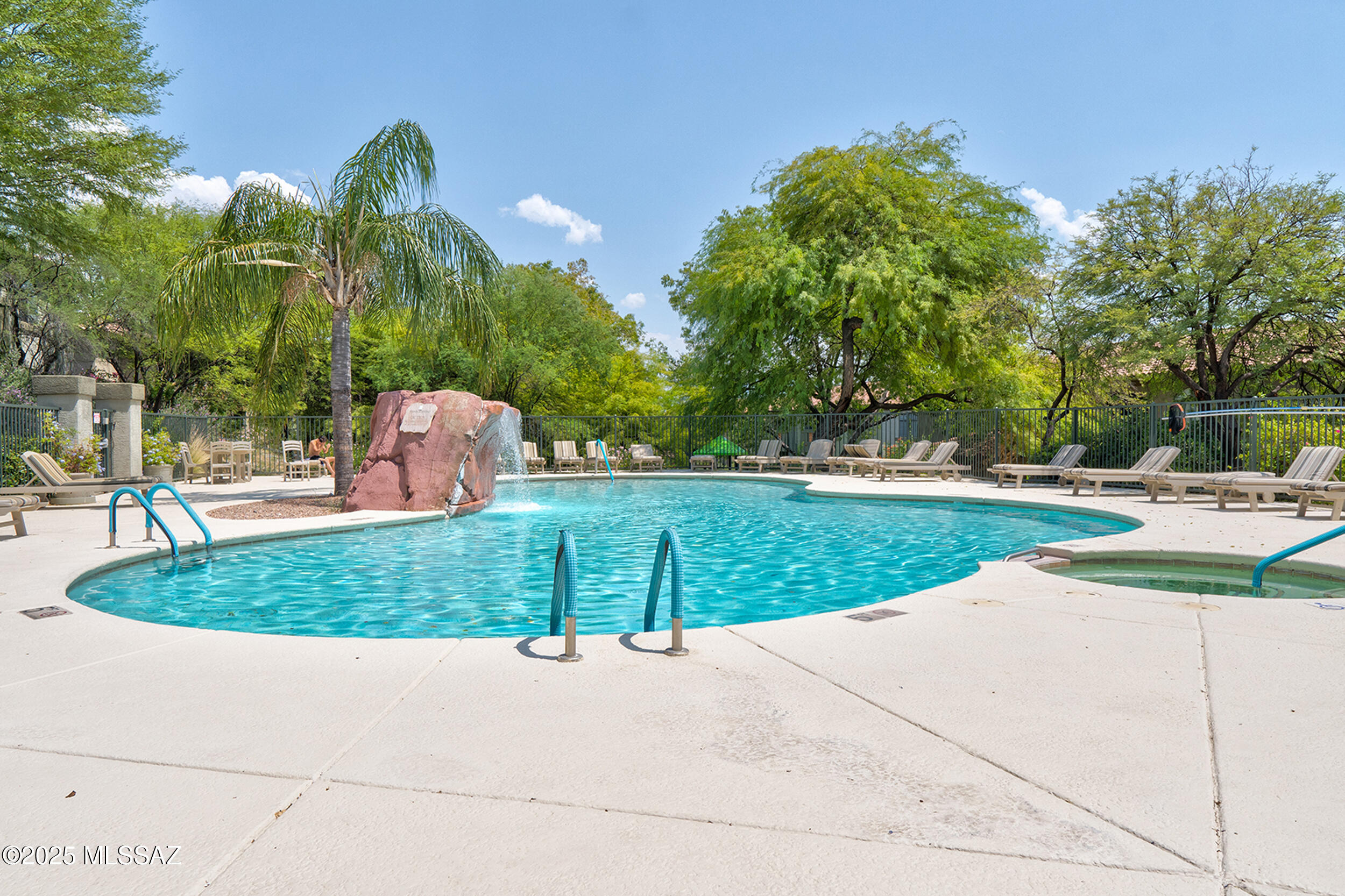 5751 N Kolb Road Unit: 33207