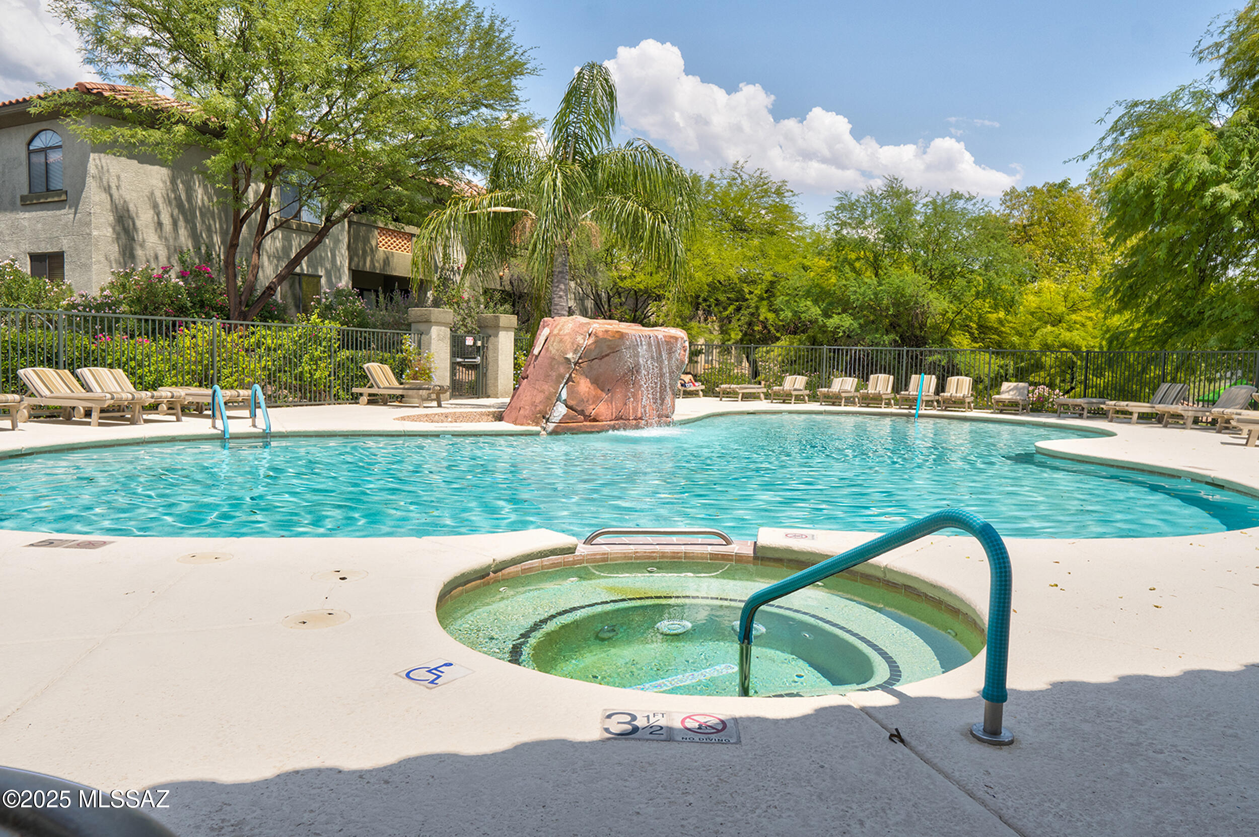 5751 N Kolb Road Unit: 33207