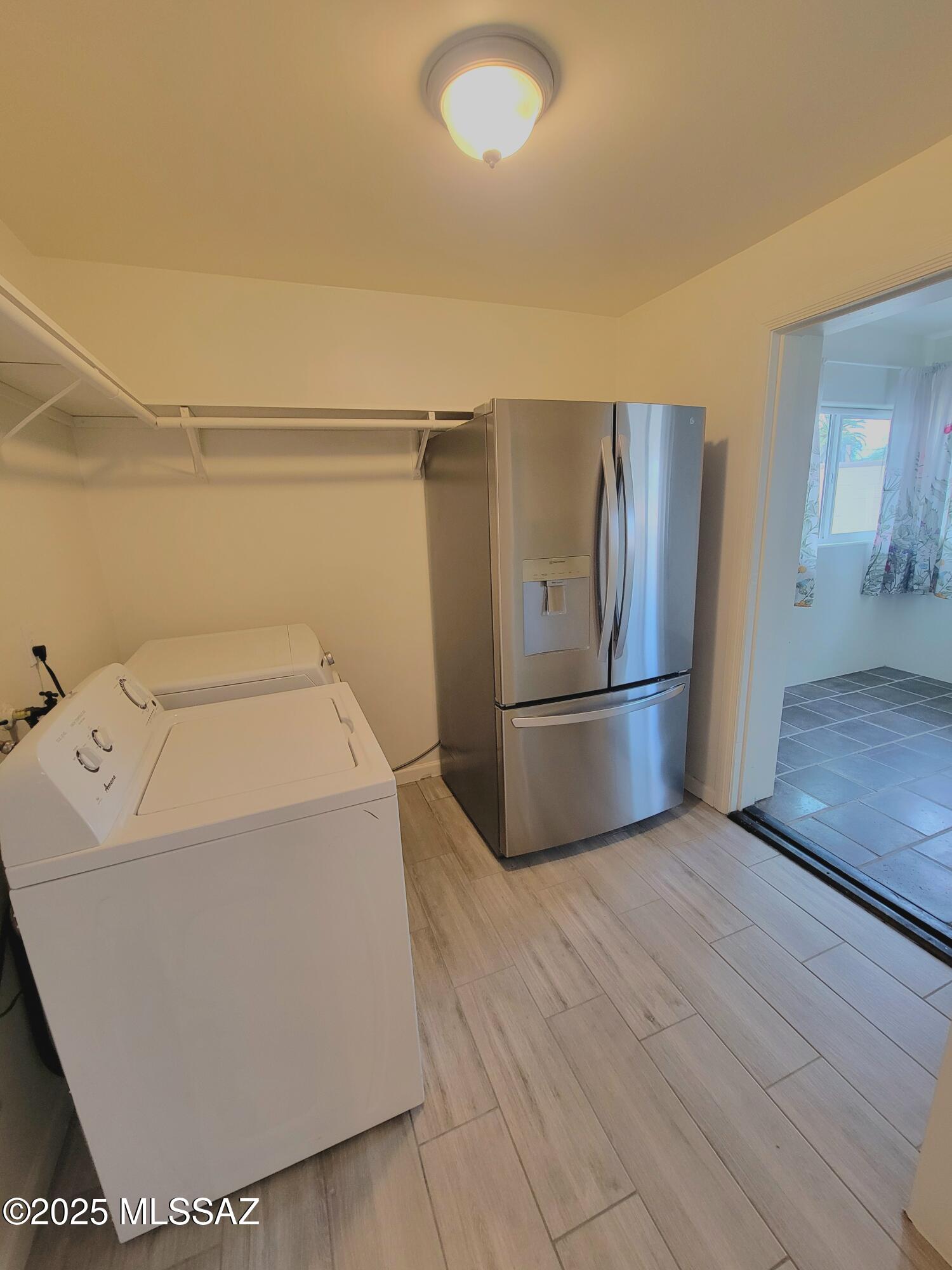 5352 E Waverly Street