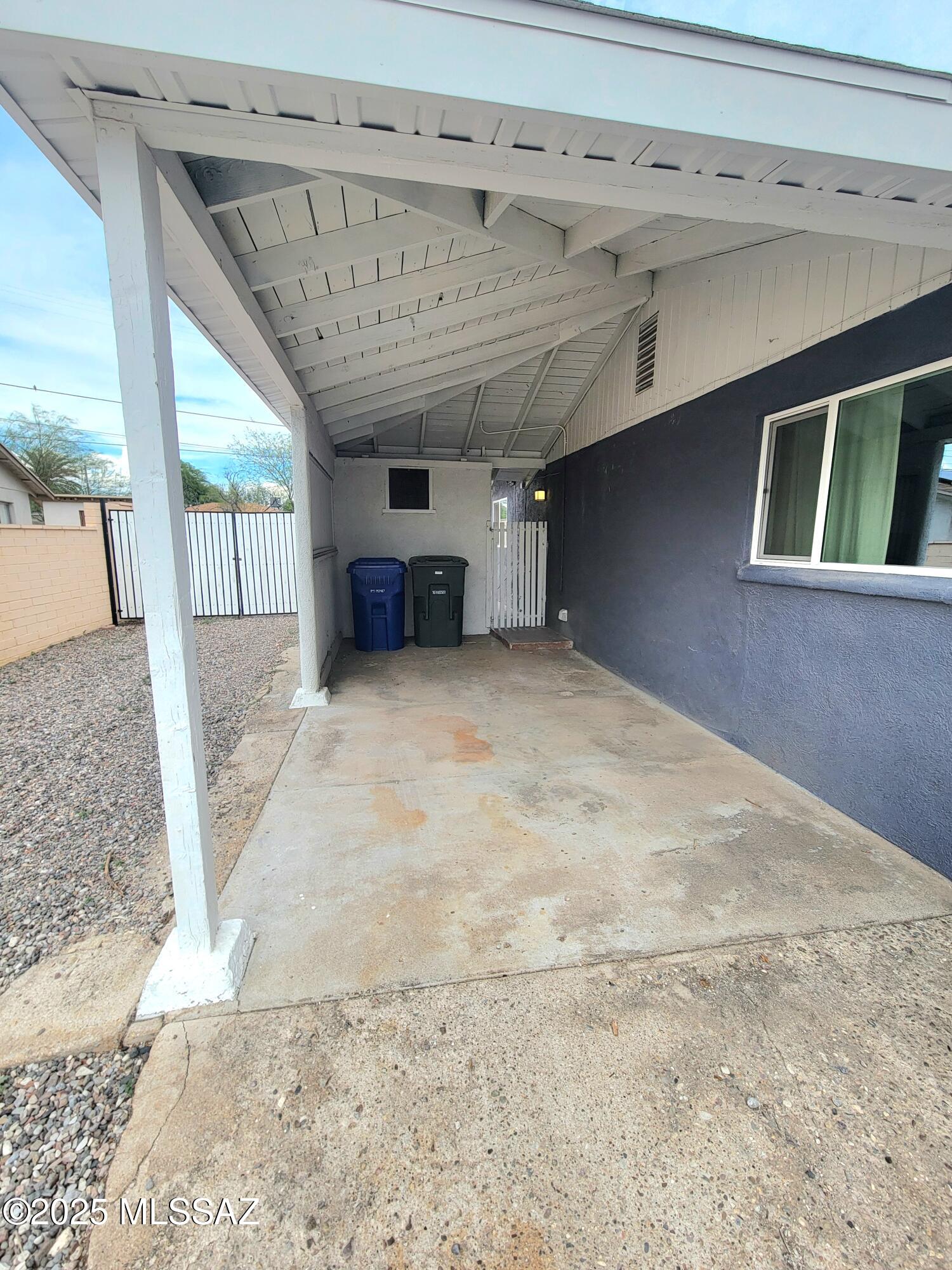 5352 E Waverly Street