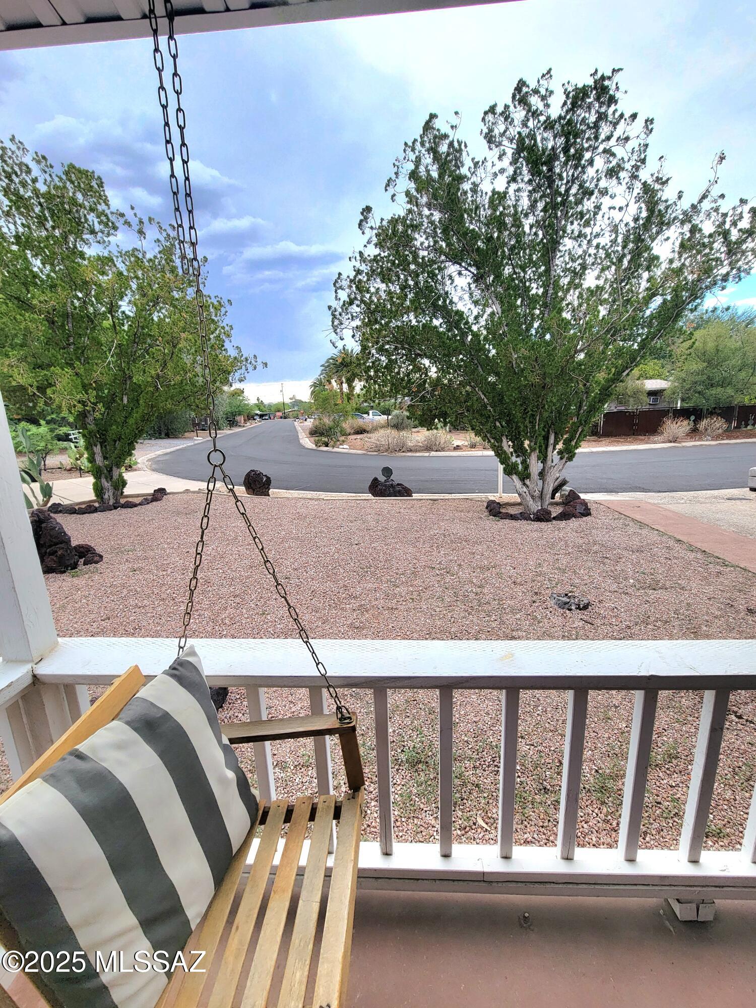 5352 E Waverly Street