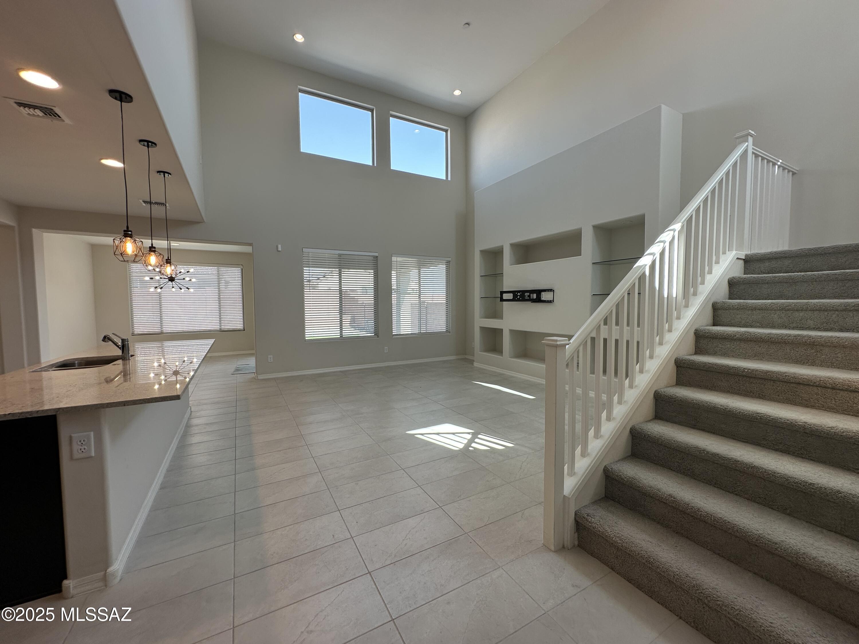 7806 S Land Grant Drive