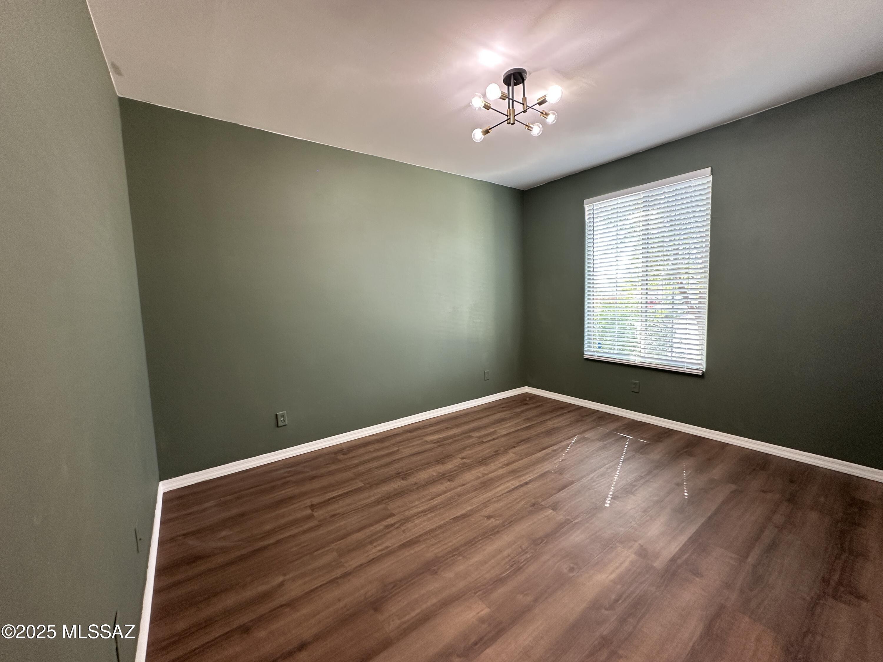 7806 S Land Grant Drive