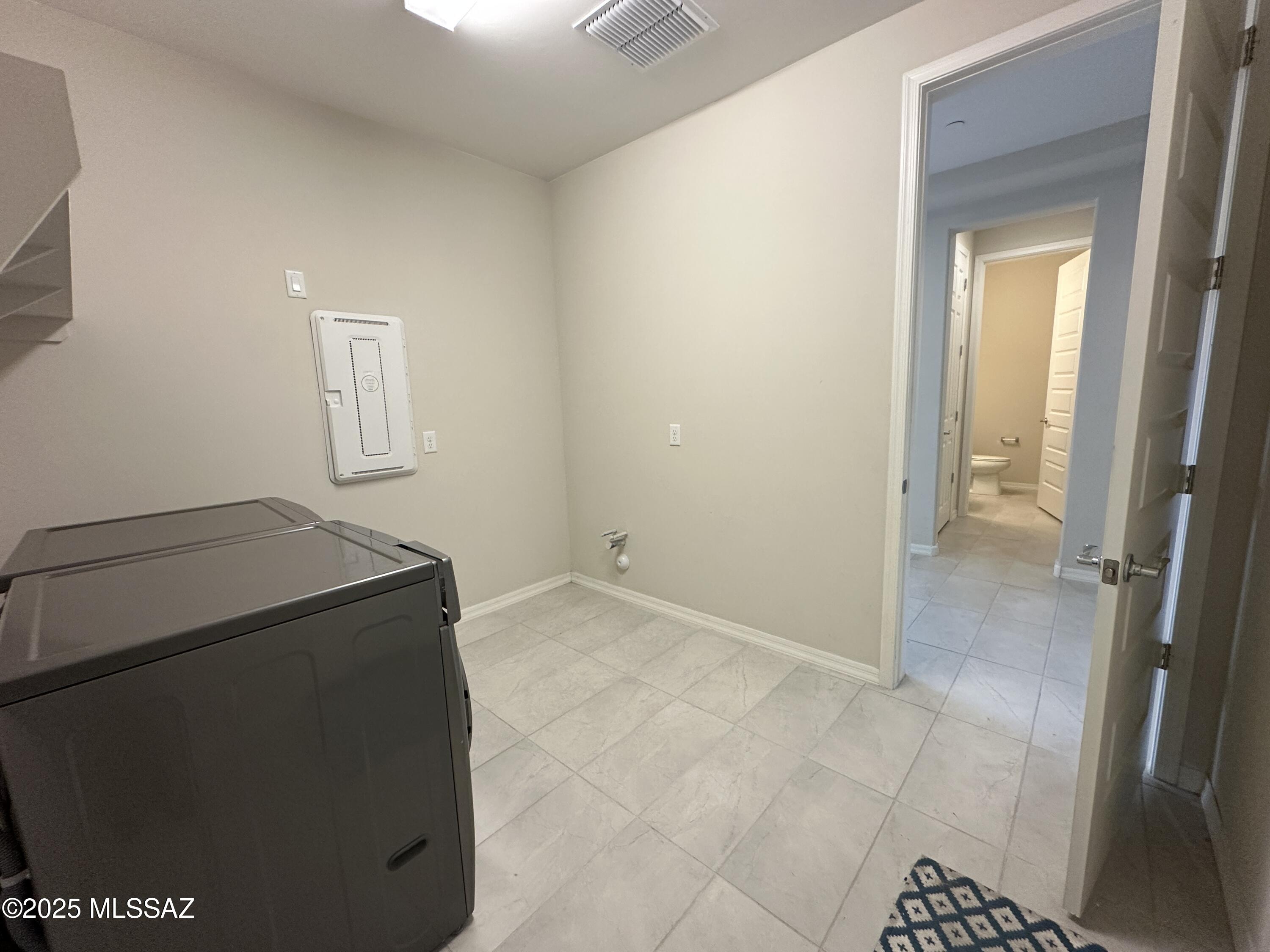 7806 S Land Grant Drive