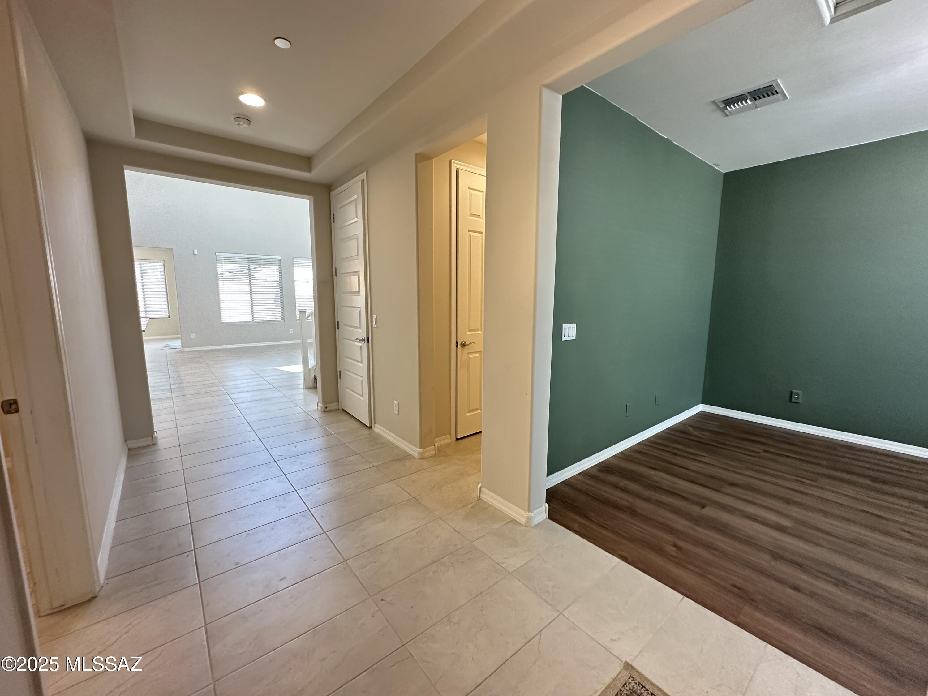 7806 S Land Grant Drive