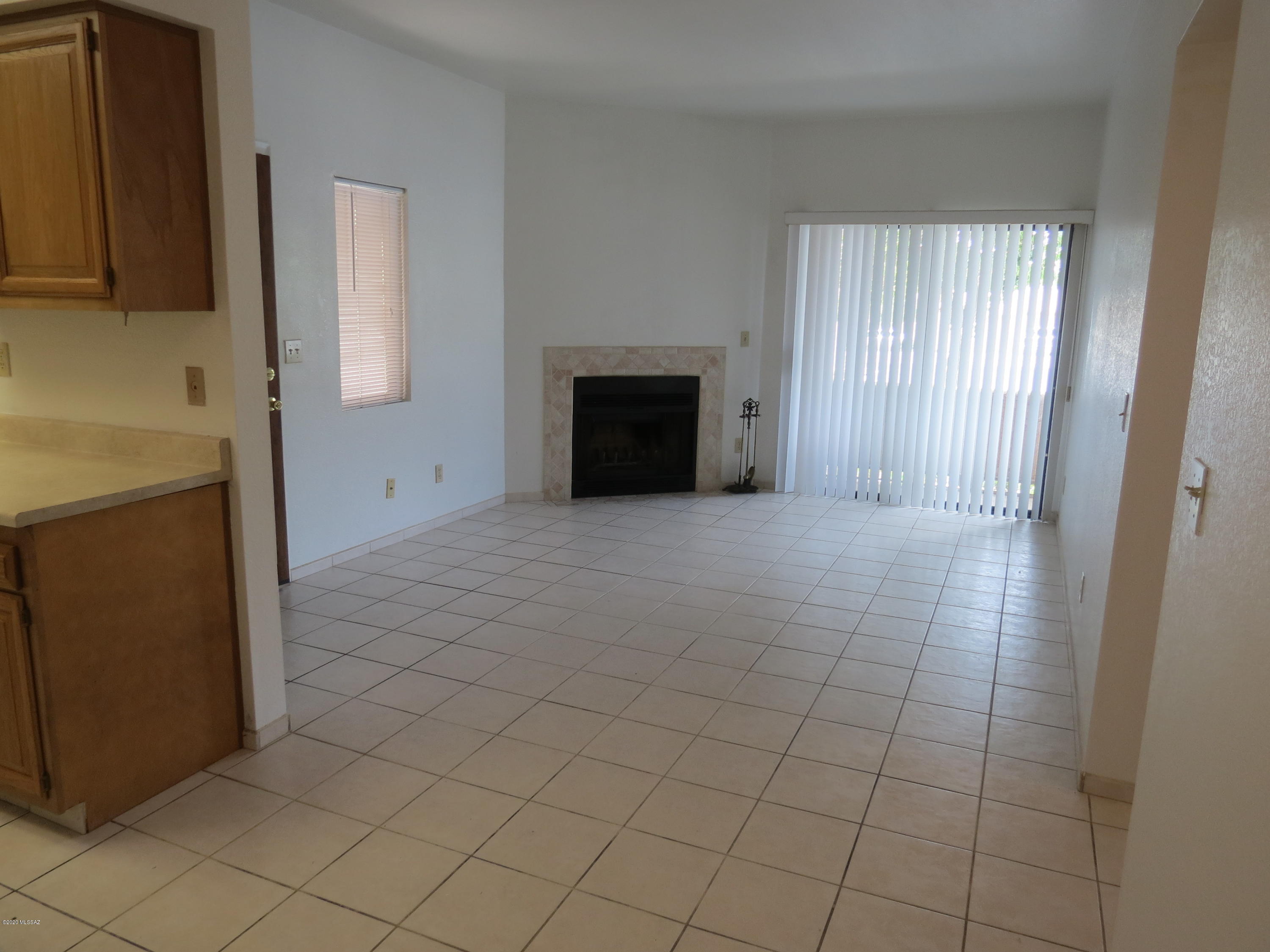 5750 N Camino Esplendora Unit: 109
