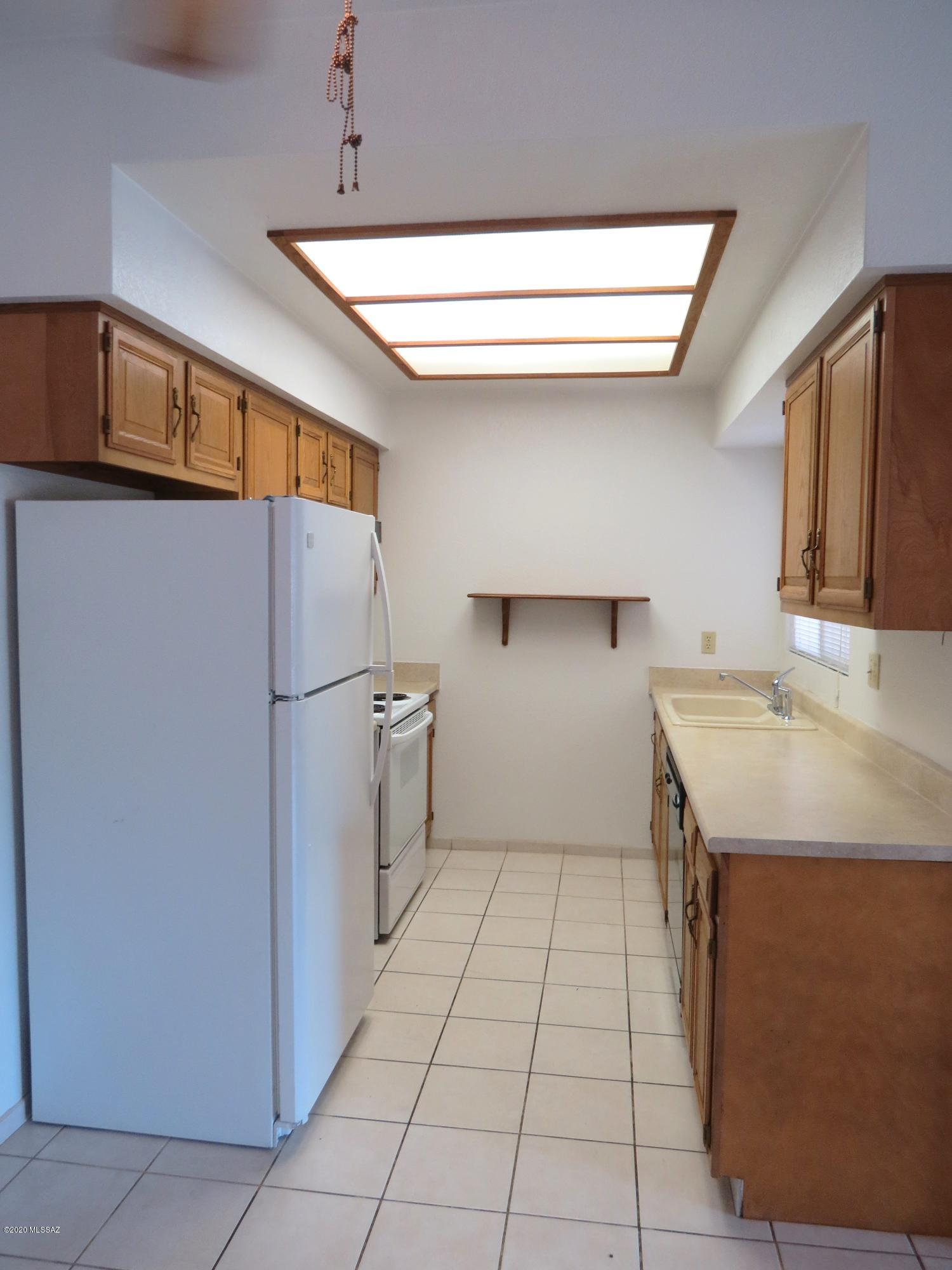 5750 N Camino Esplendora Unit: 109