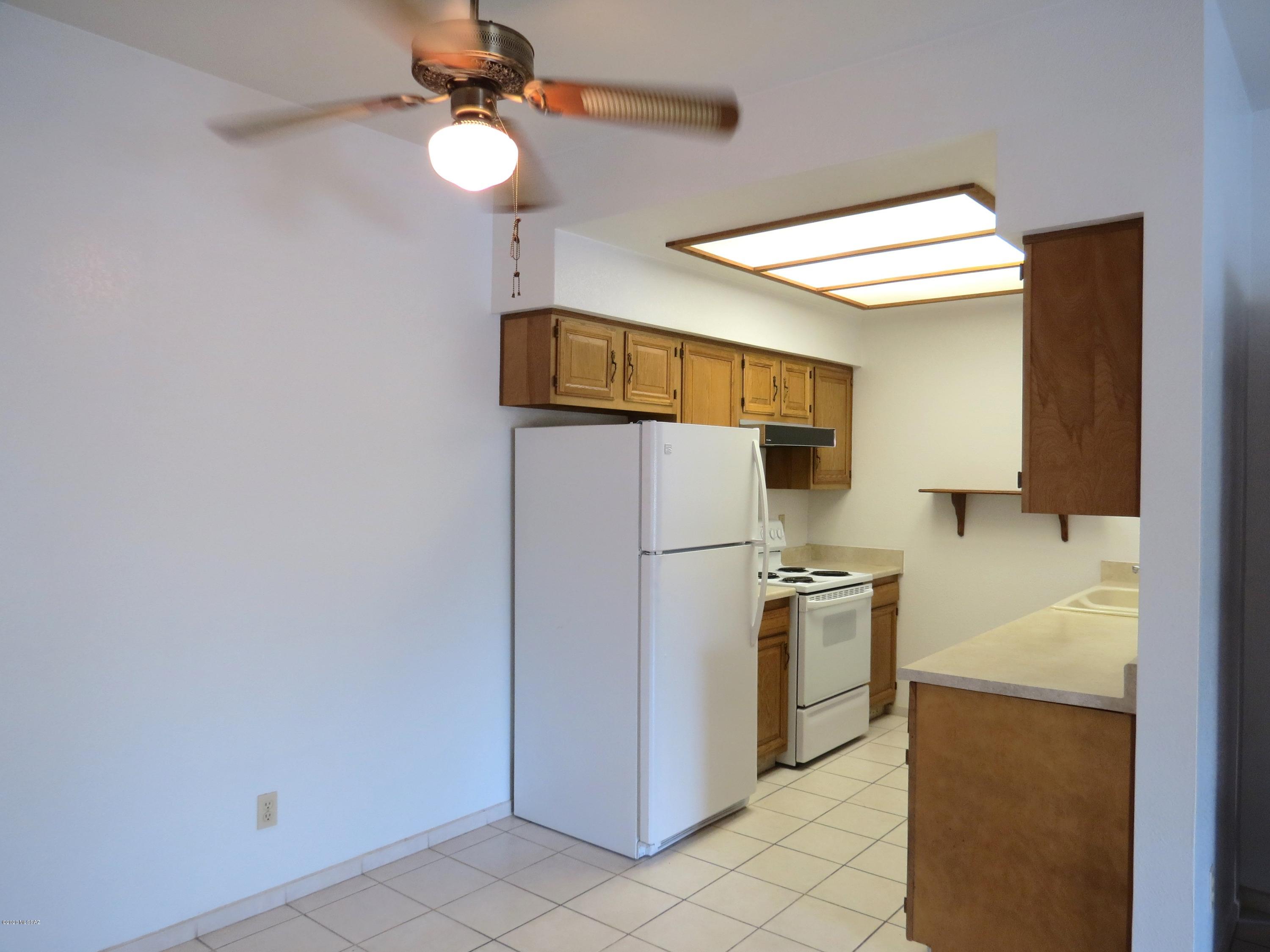 5750 N Camino Esplendora Unit: 109