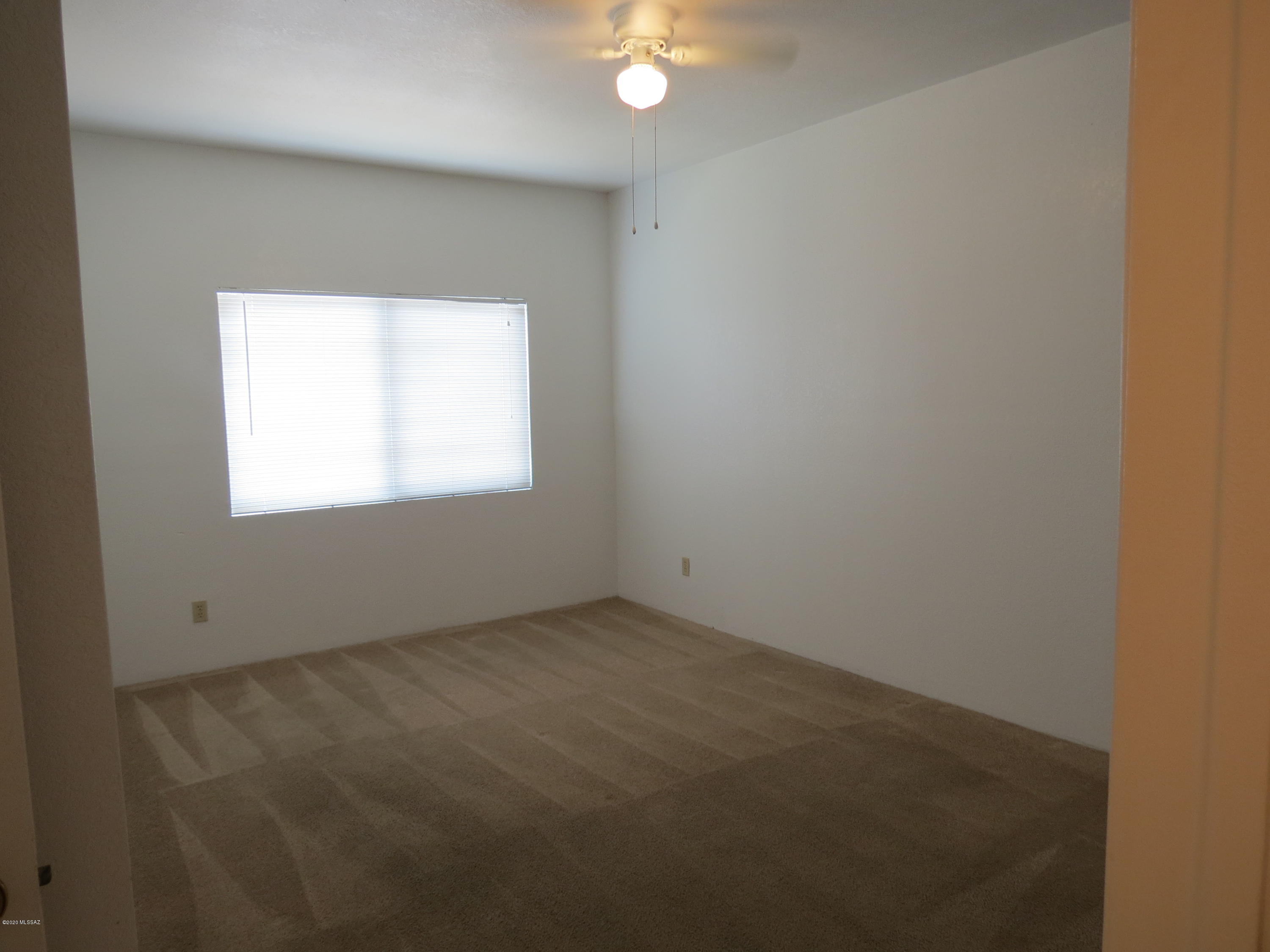 5750 N Camino Esplendora Unit: 109