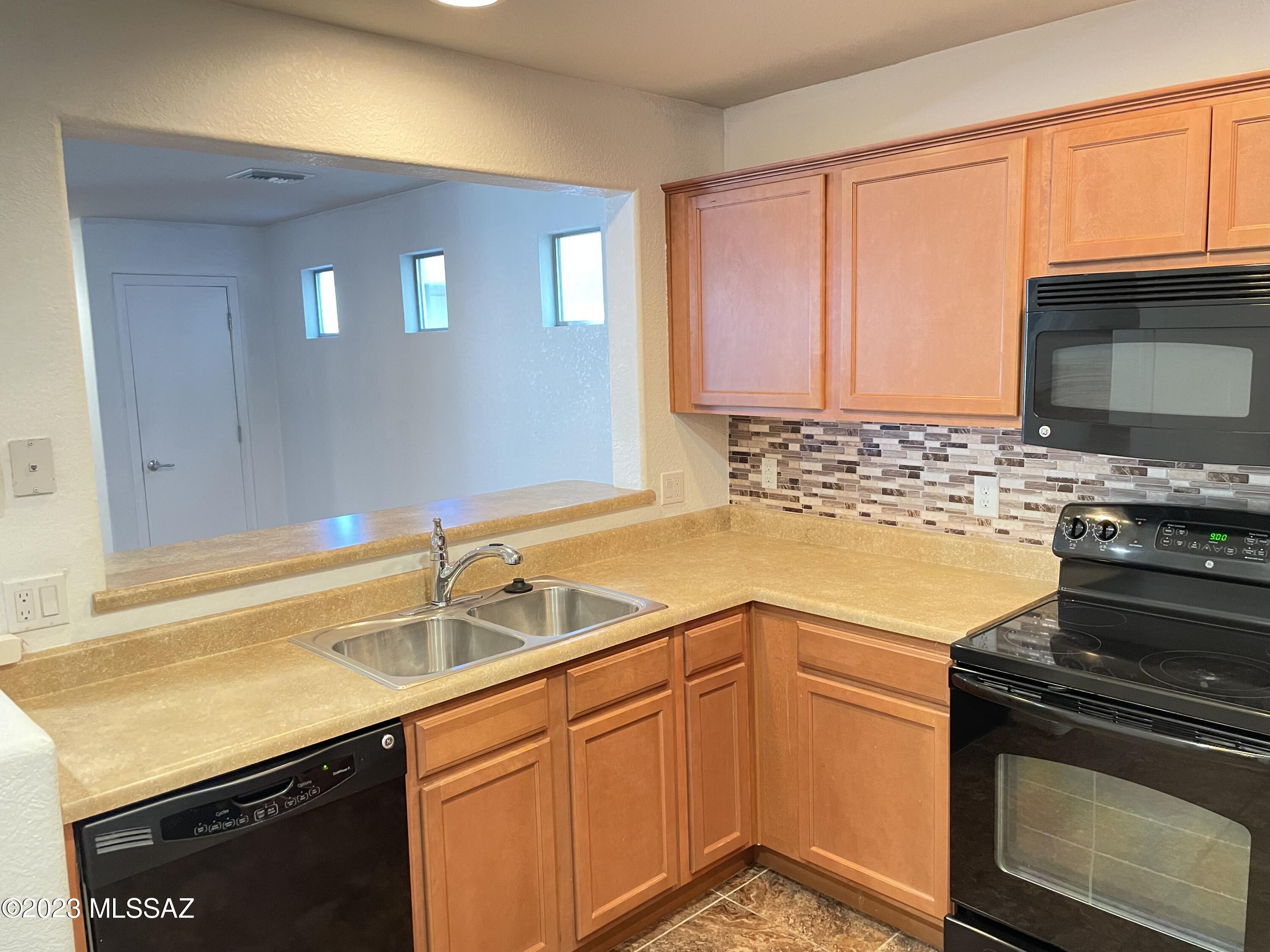 10573 E Pleasant Pasture Drive