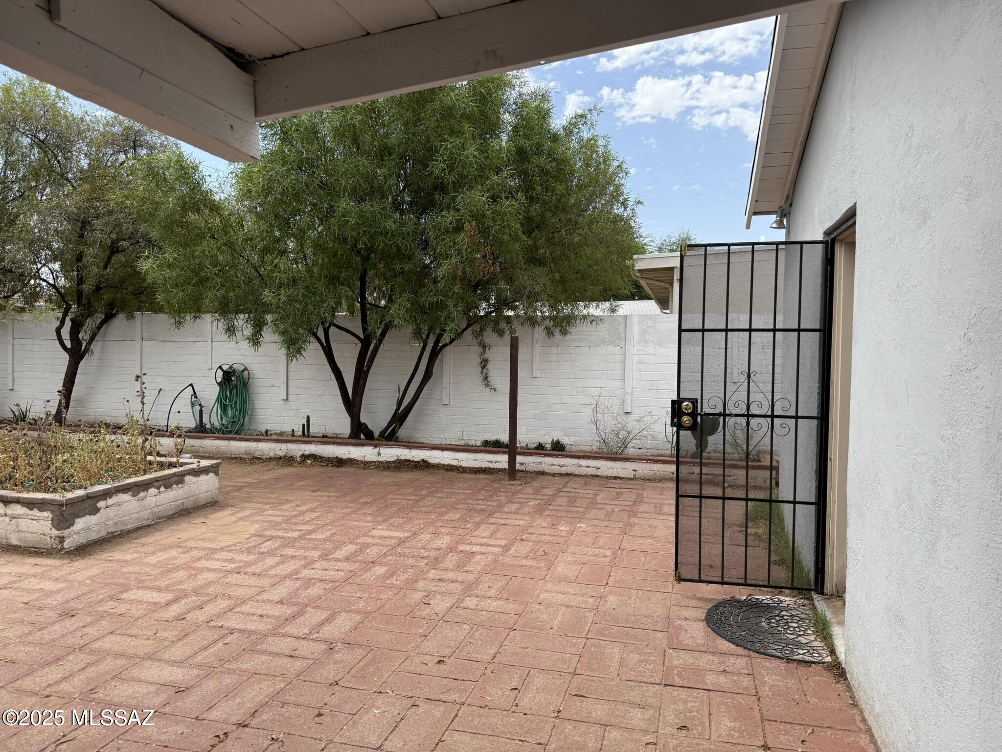 2856 N Cherry Avenue