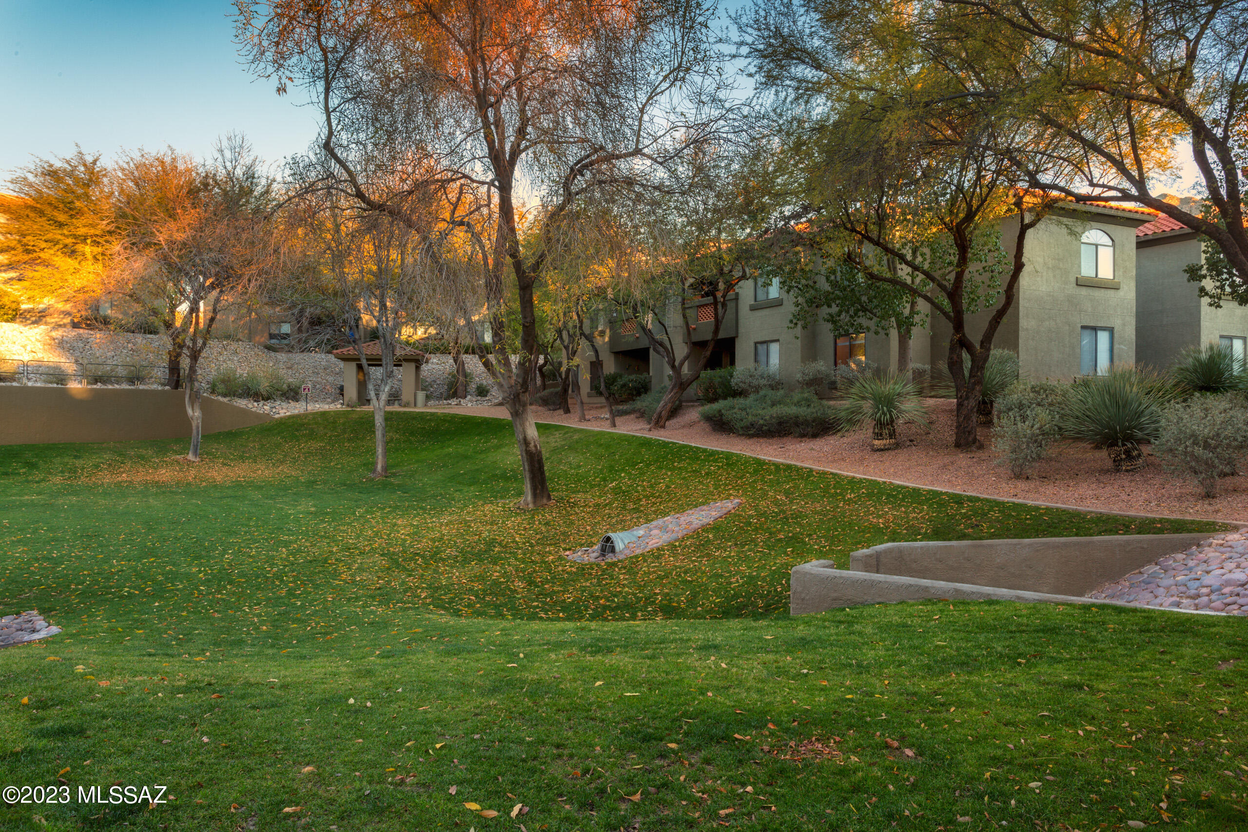 5751 N Kolb Road Unit: 32101