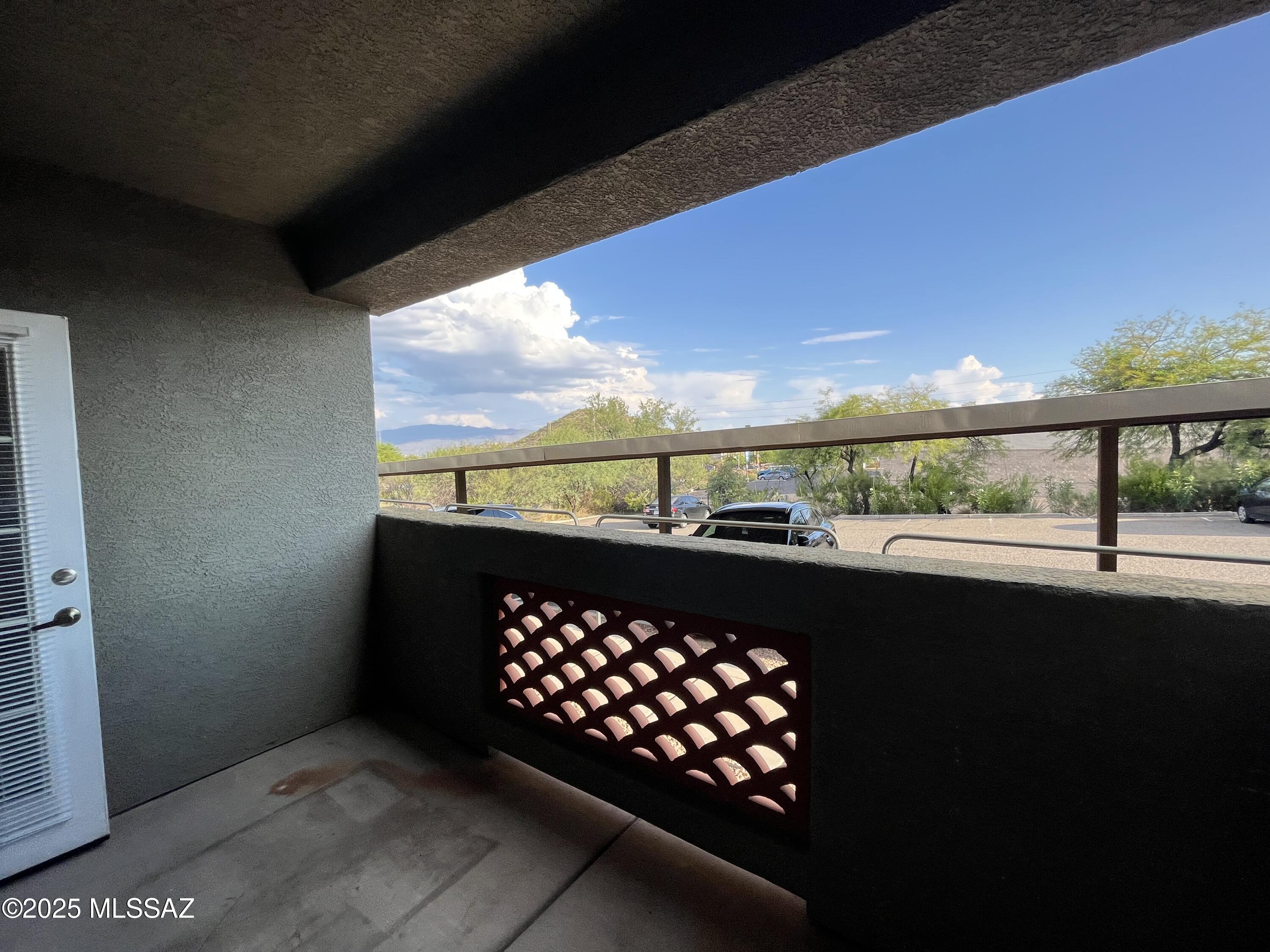 5751 N Kolb Road Unit: 32101