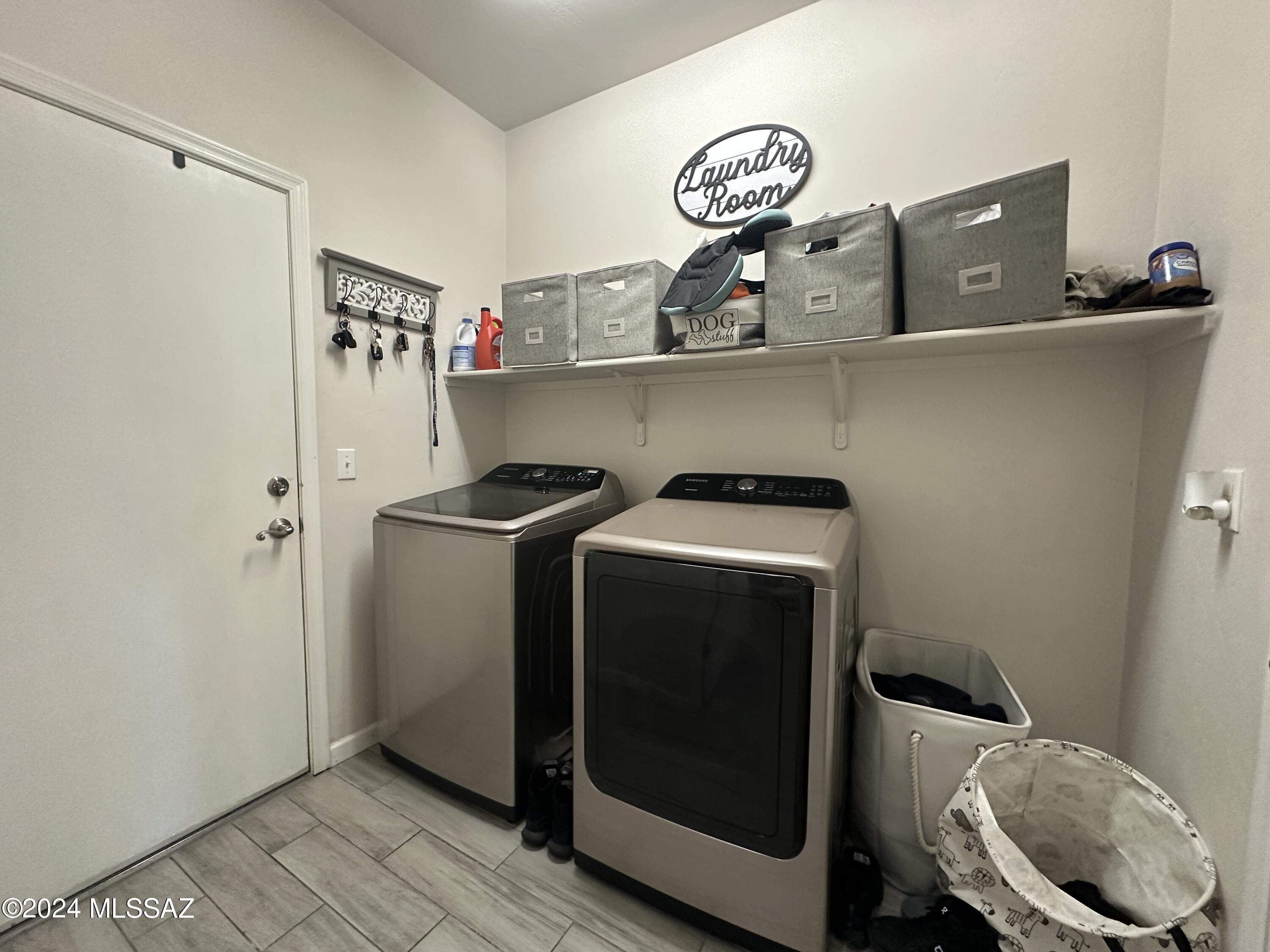 64 N Indian Tank Lane