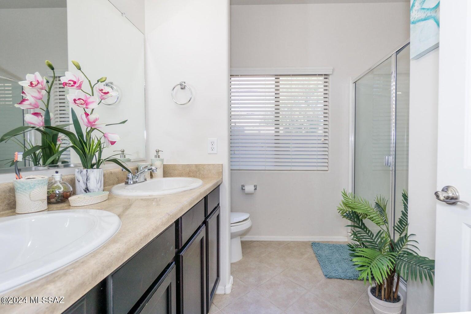 64 N Indian Tank Lane