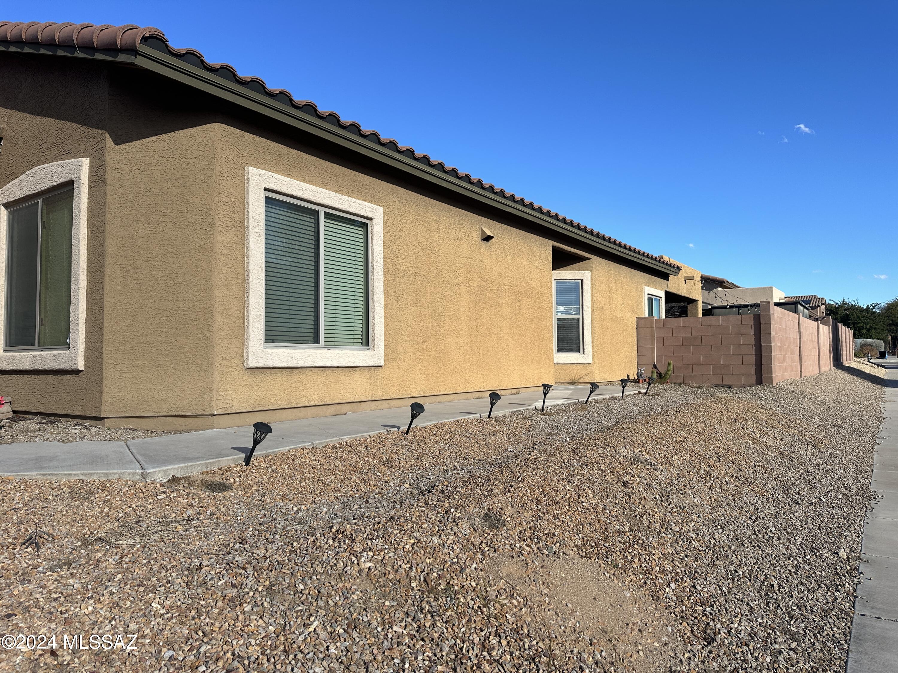 64 N Indian Tank Lane