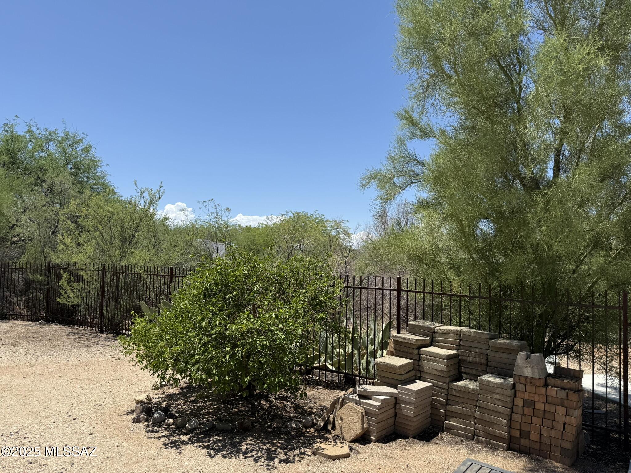 1450 S Corsica Place