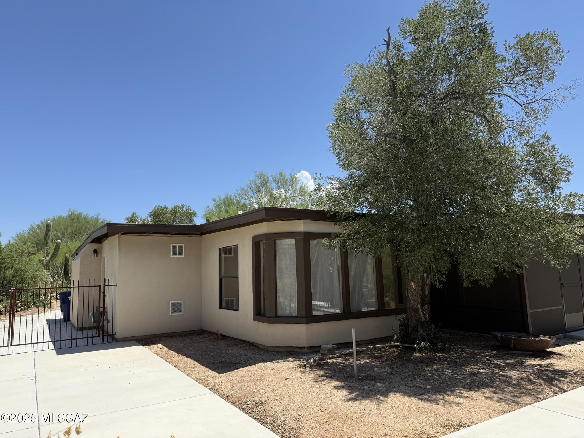 1450 S Corsica Place