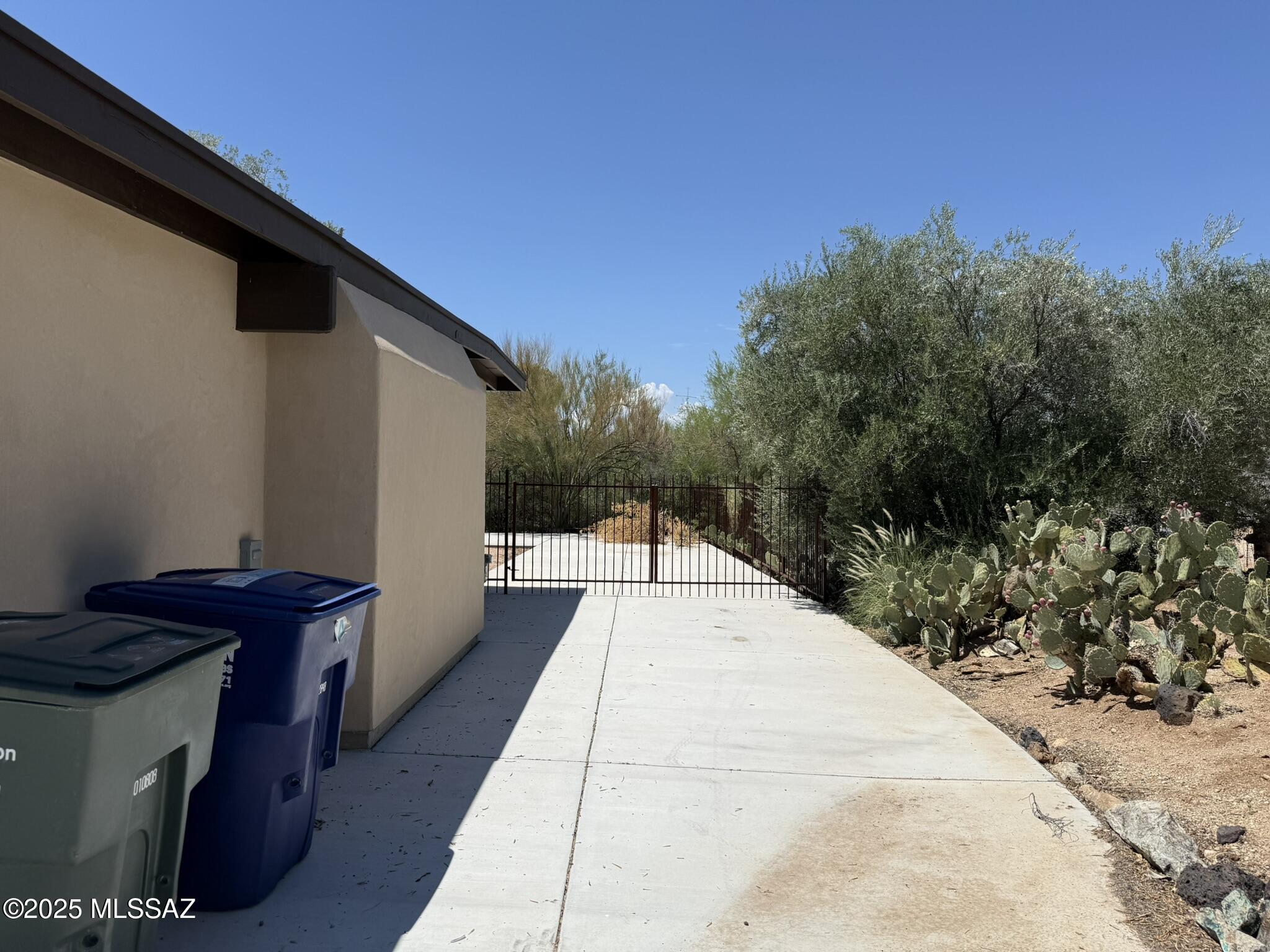 1450 S Corsica Place