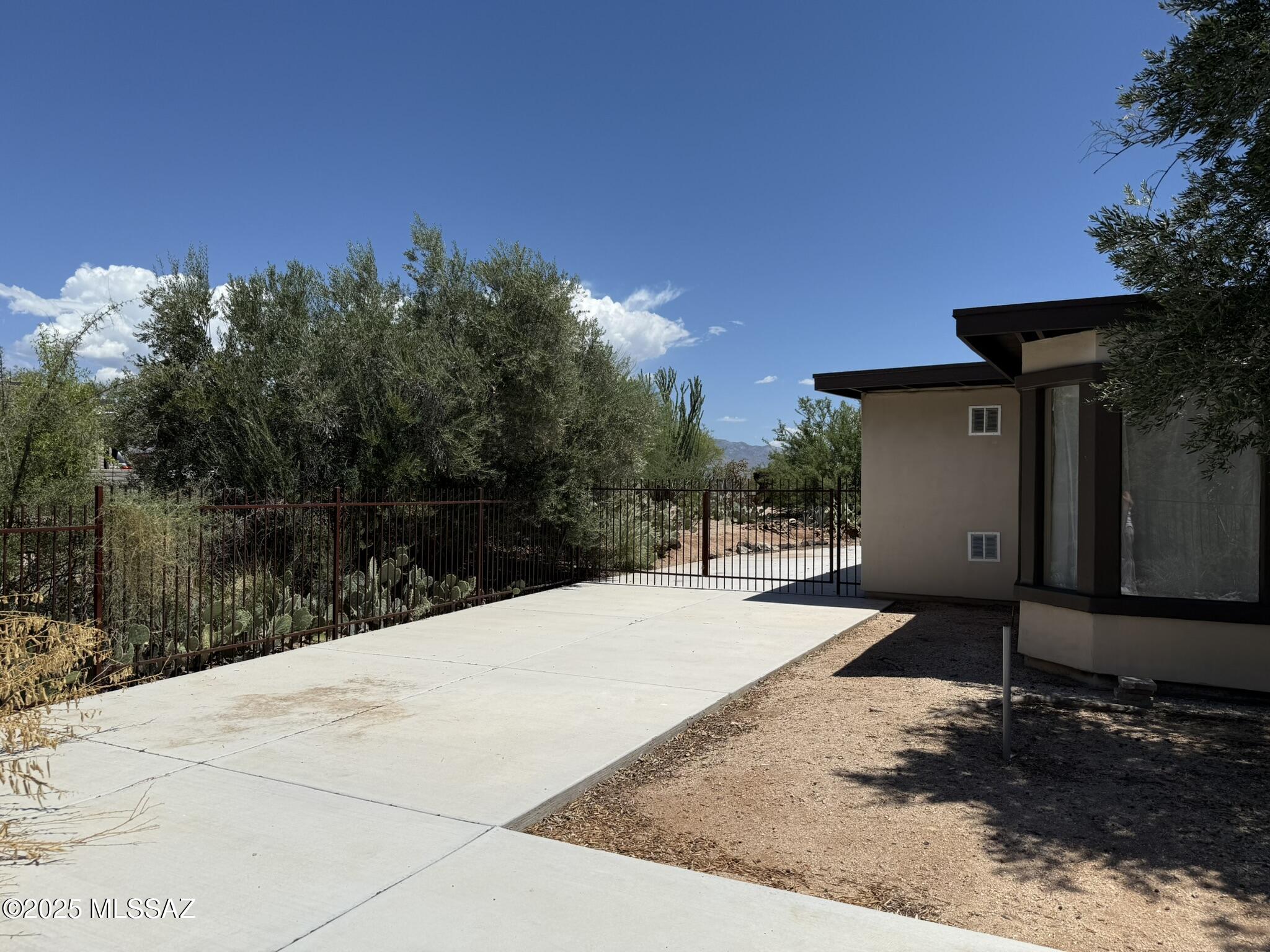 1450 S Corsica Place