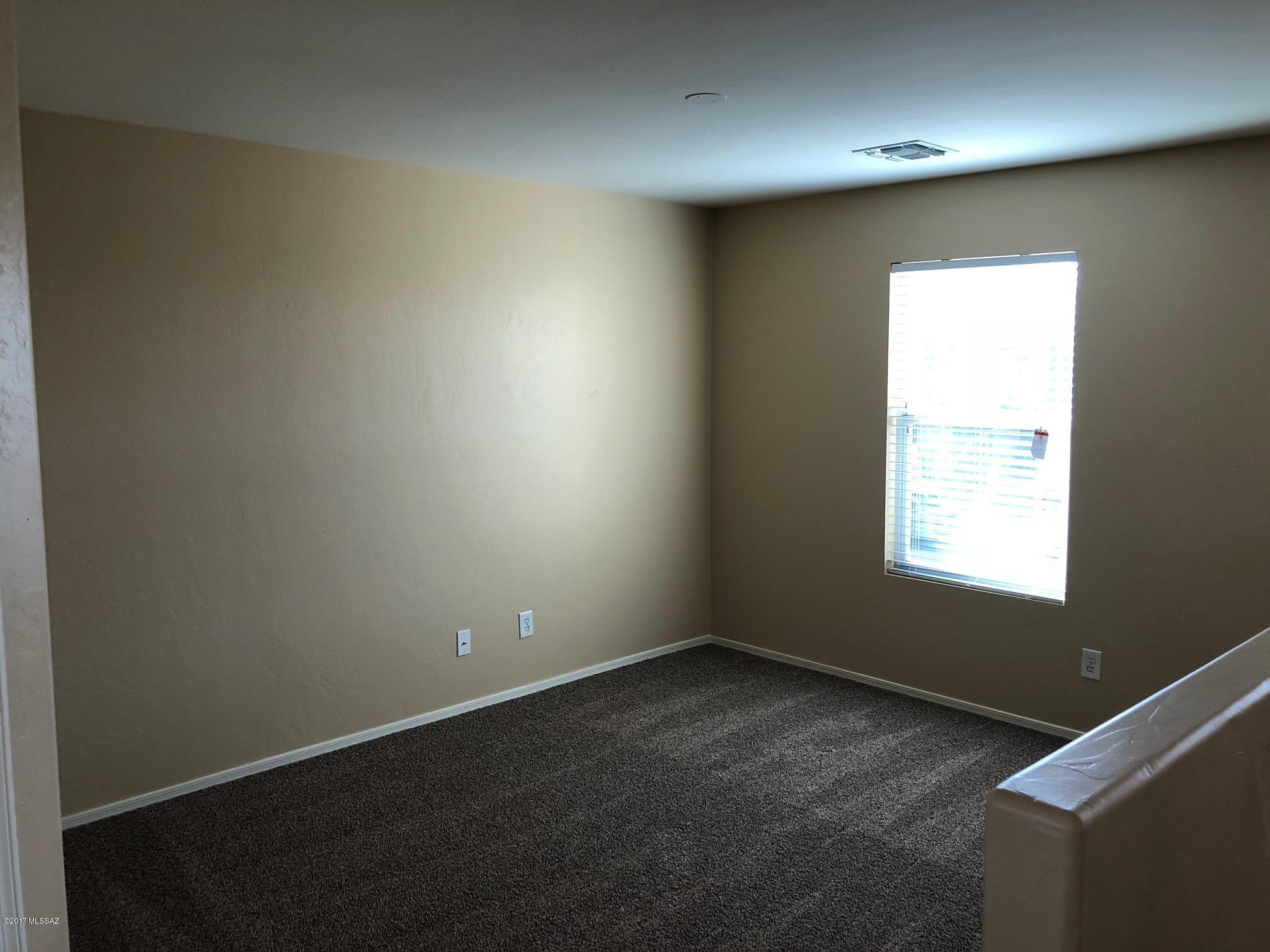 3248 N Rambling Creek Place