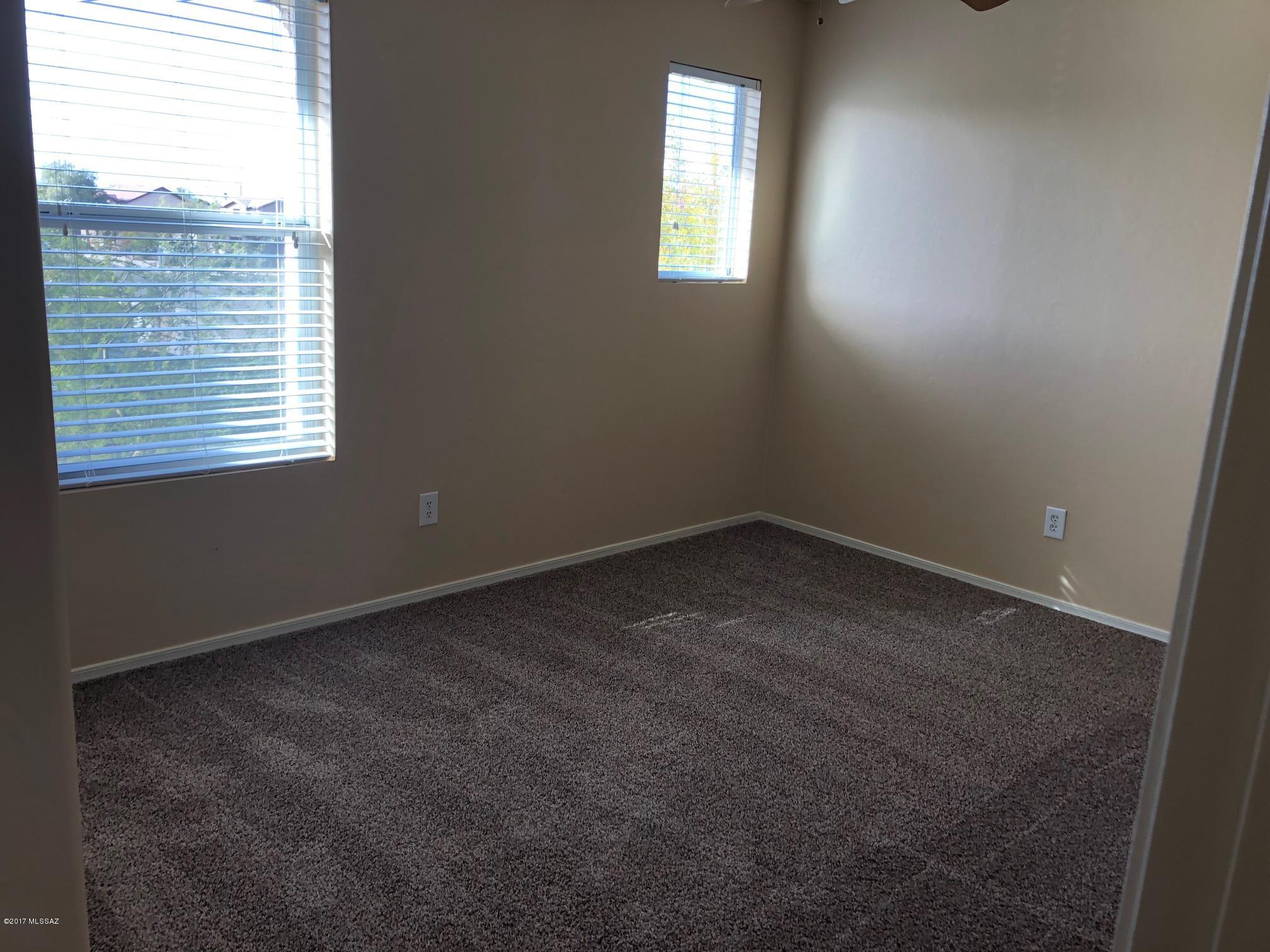 3248 N Rambling Creek Place