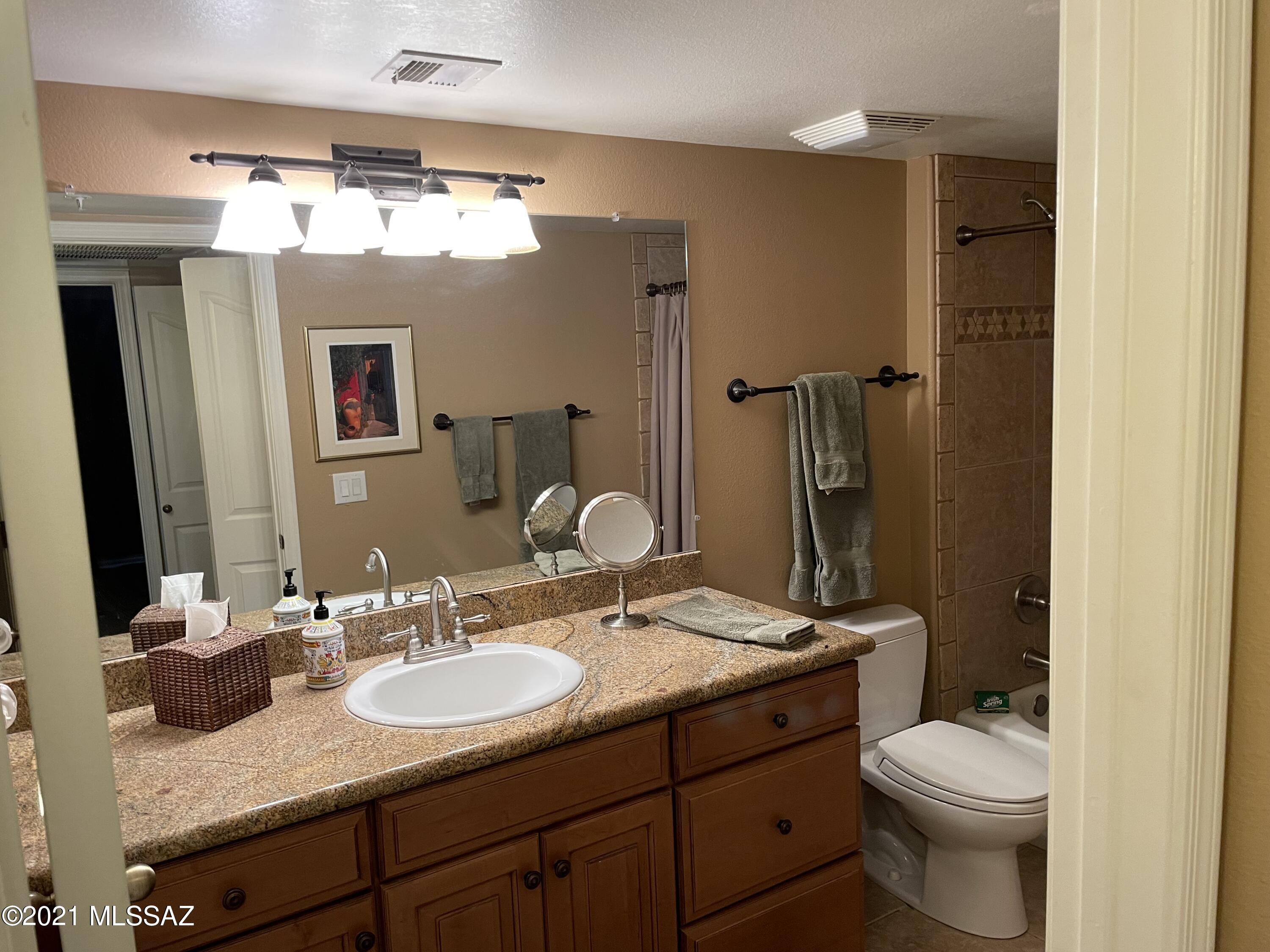 5751 N Kolb Road Unit: 9207