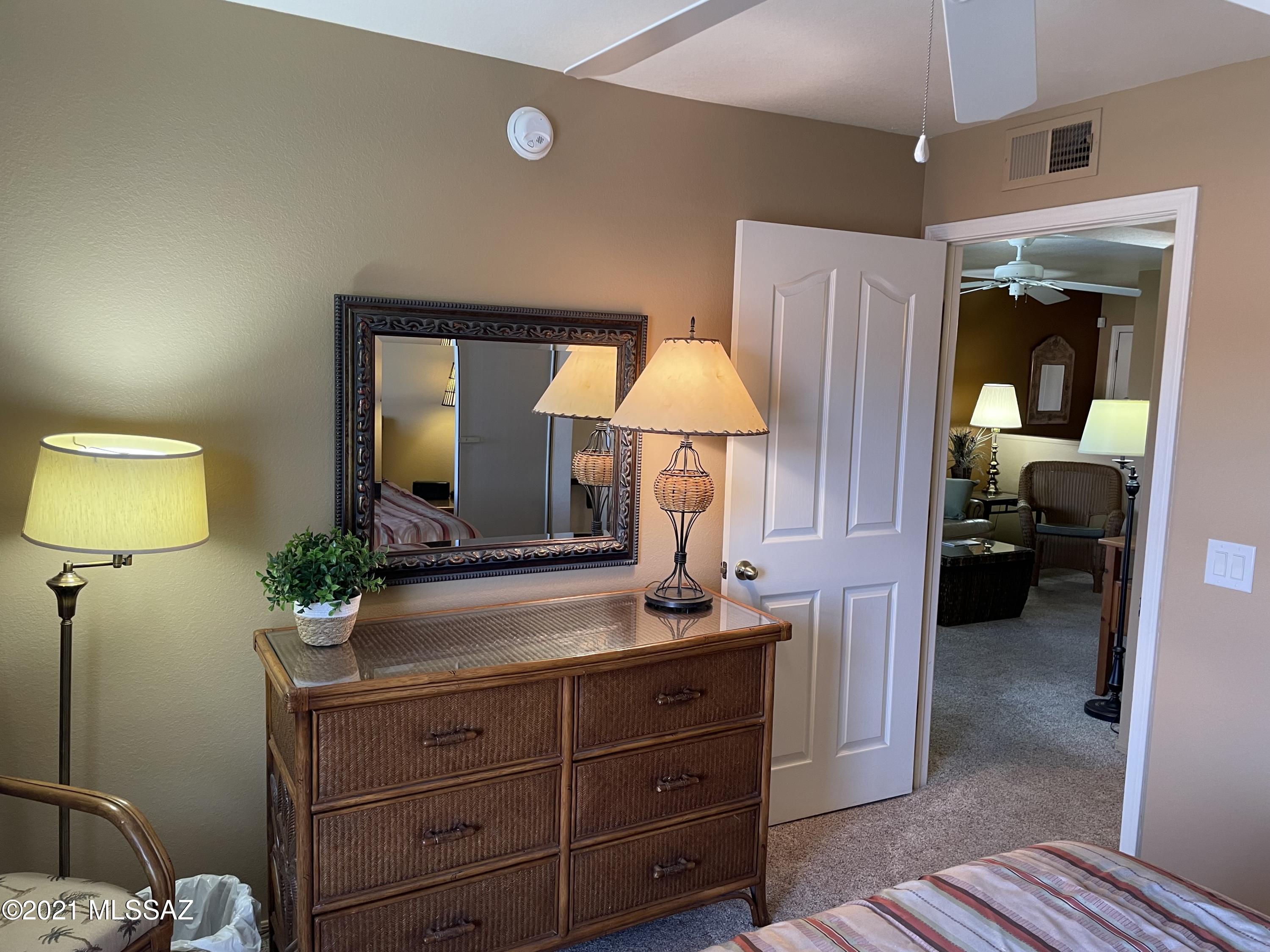 5751 N Kolb Road Unit: 9207