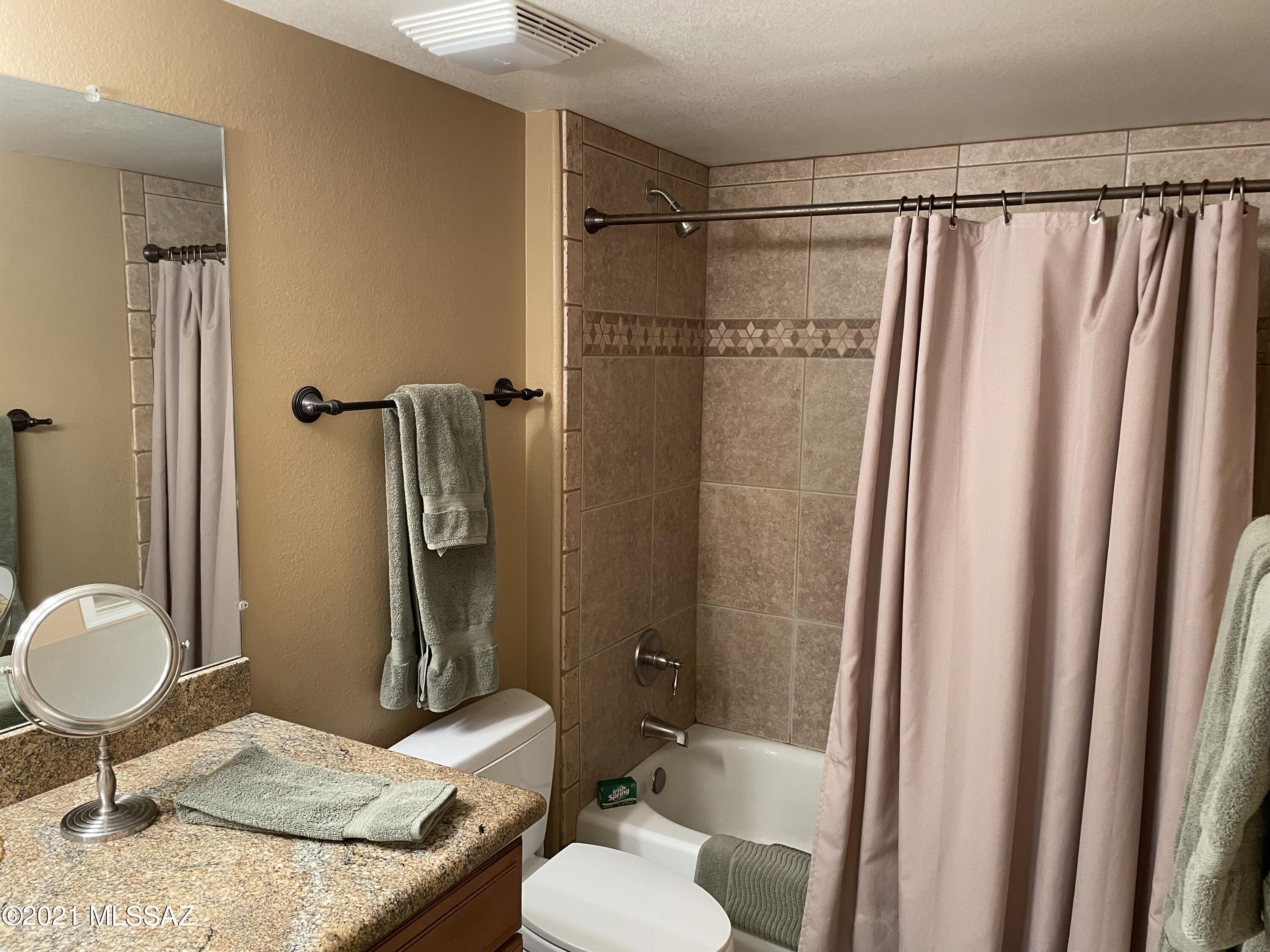 5751 N Kolb Road Unit: 9207