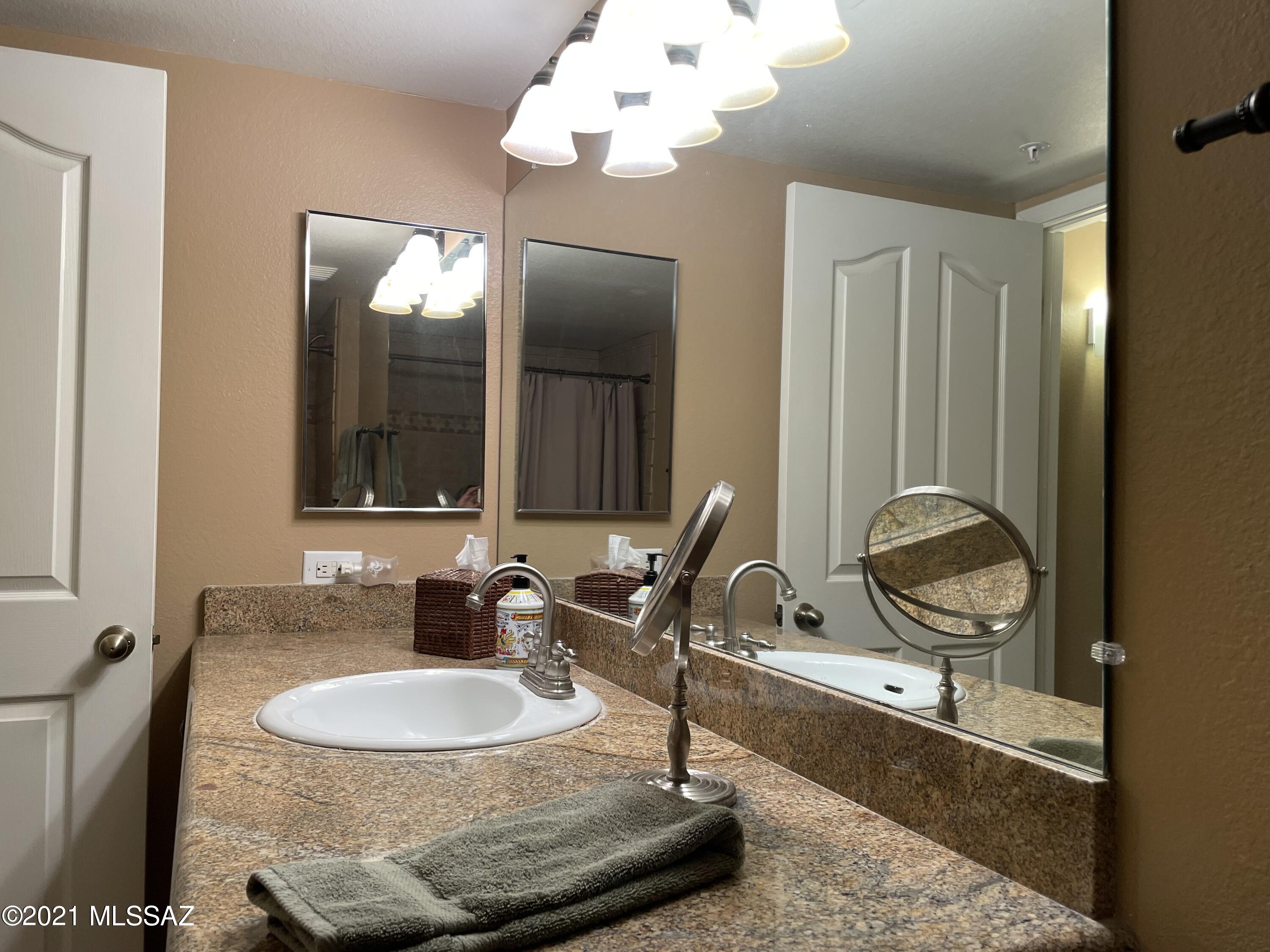 5751 N Kolb Road Unit: 9207