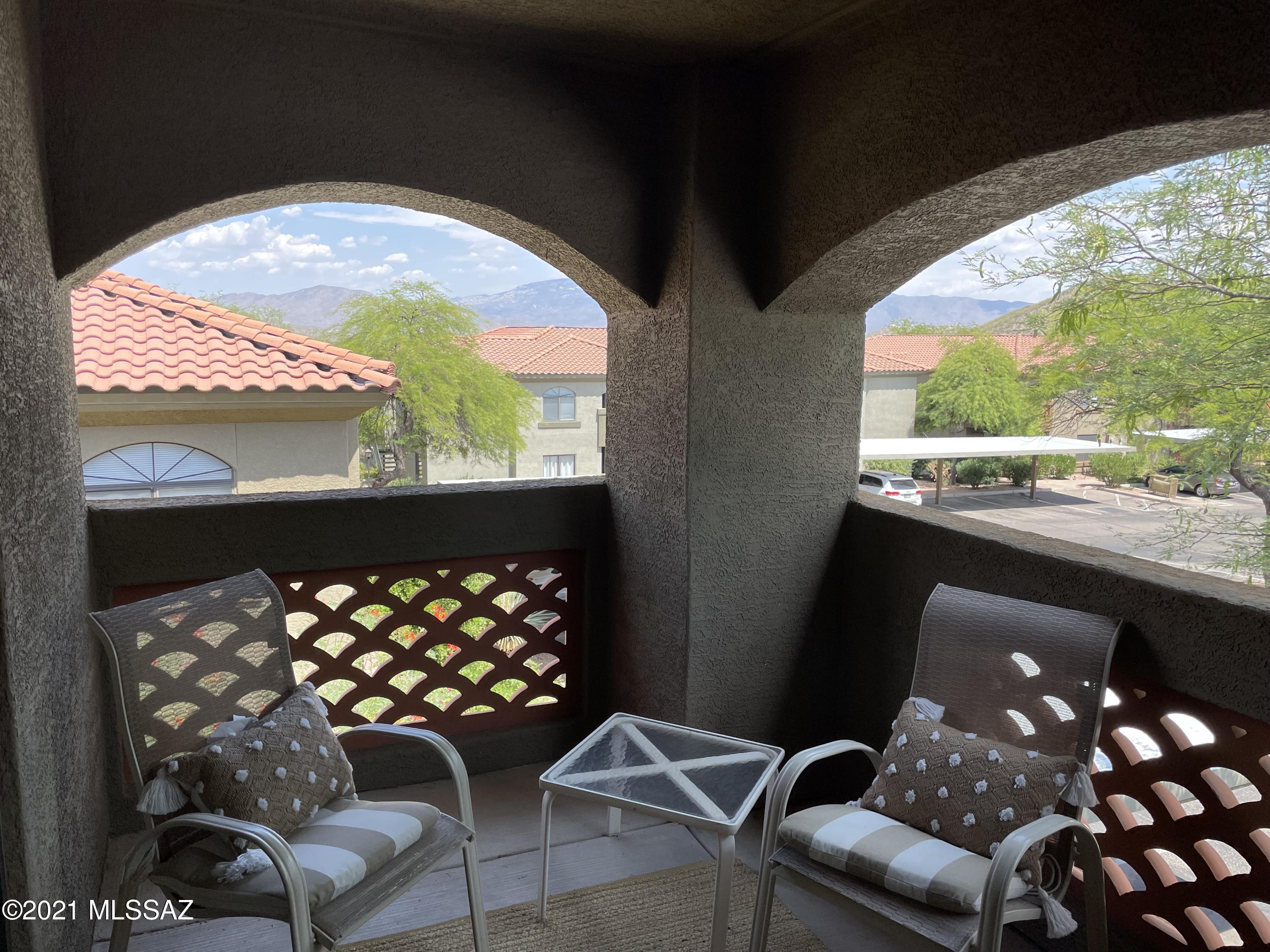 5751 N Kolb Road Unit: 9207