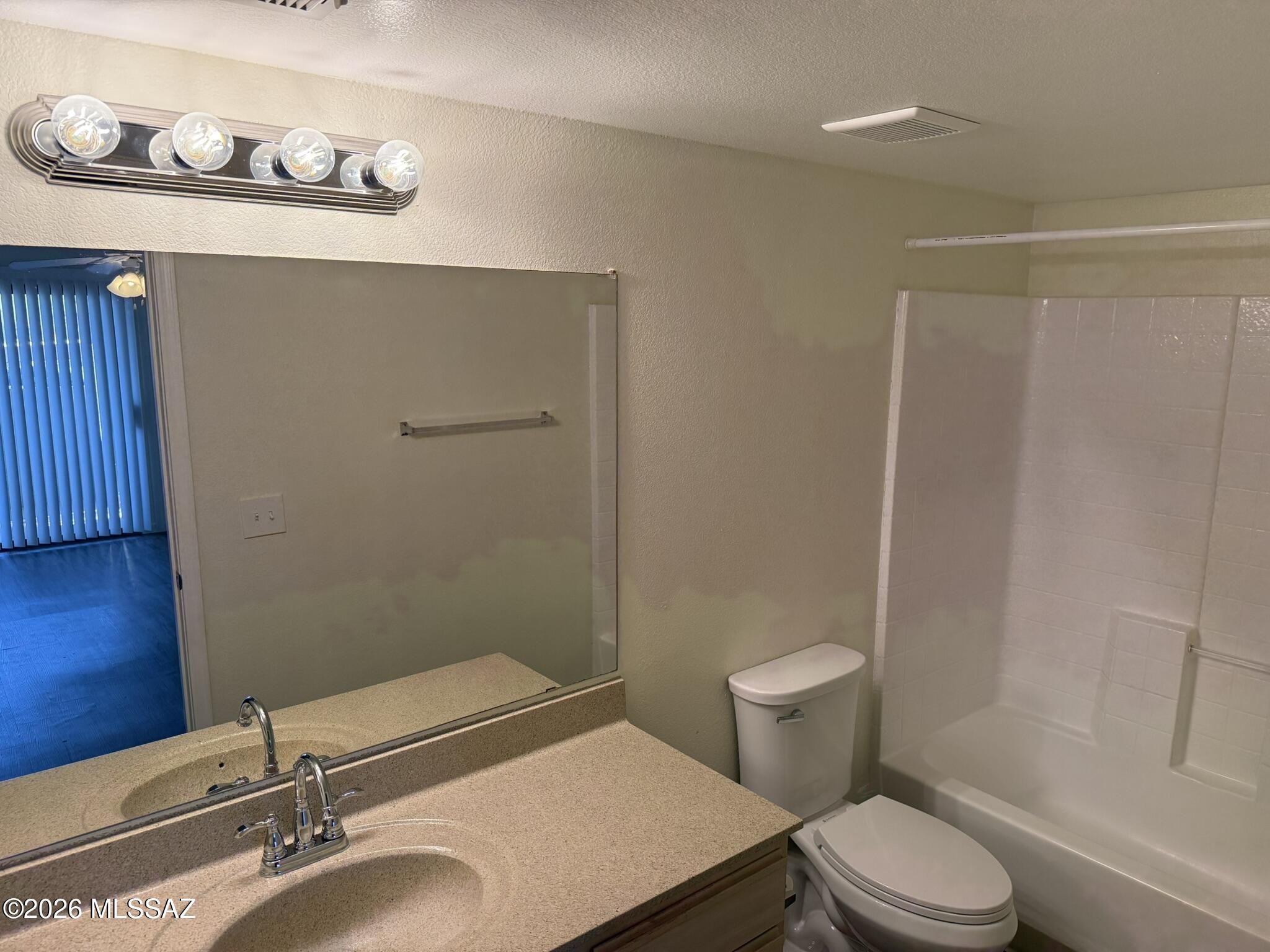 5751 N Kolb Road Unit: 20102