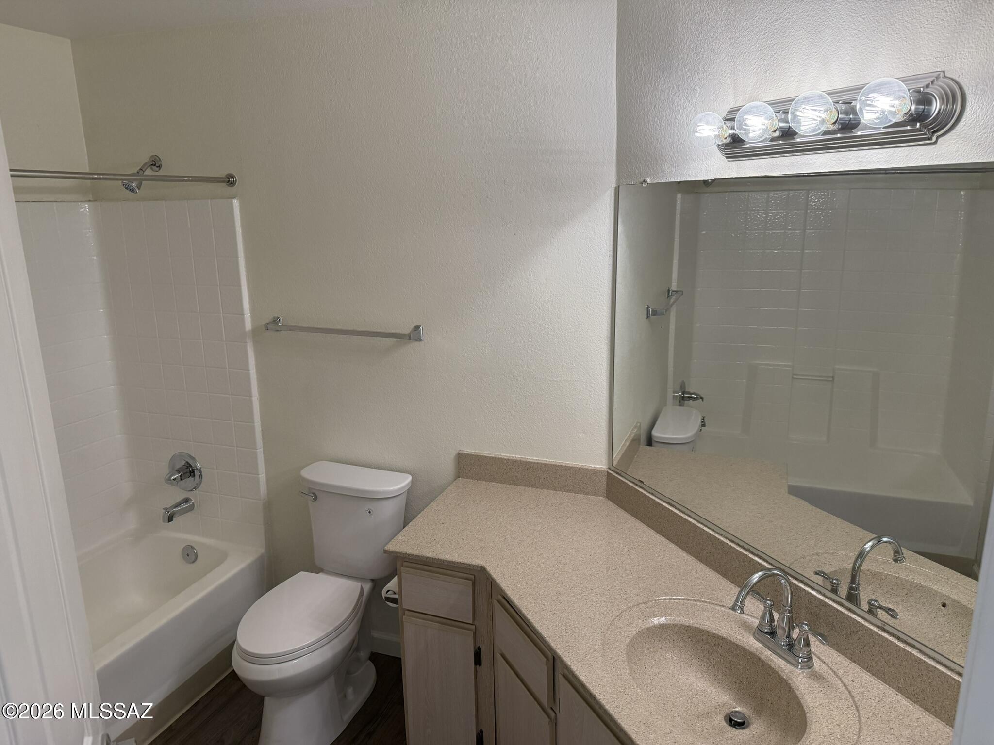 5751 N Kolb Road Unit: 20102